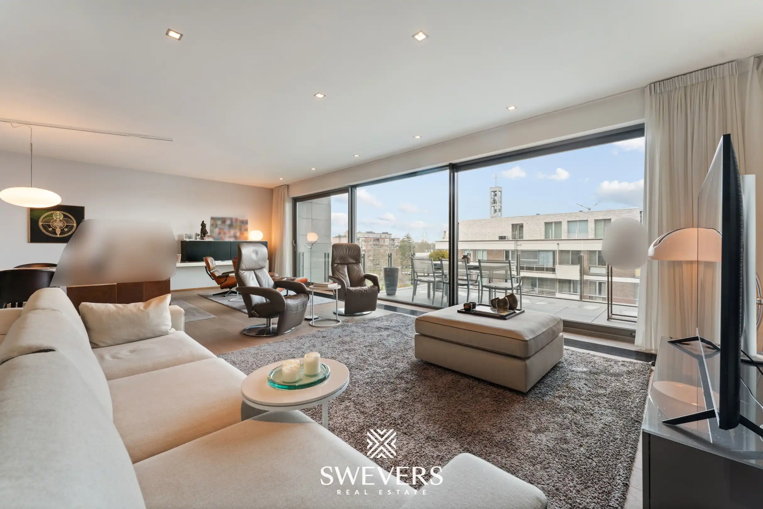 Zeer ruim appartement met zonrijk terras en dubbele garage te Hollandsveld foto 3