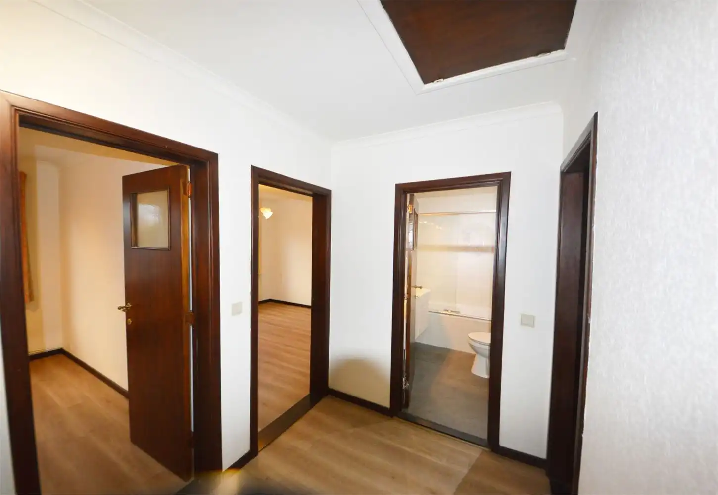 RUIME WONING 4 SLPK, GARAGE EN RUIME TUIN foto 24