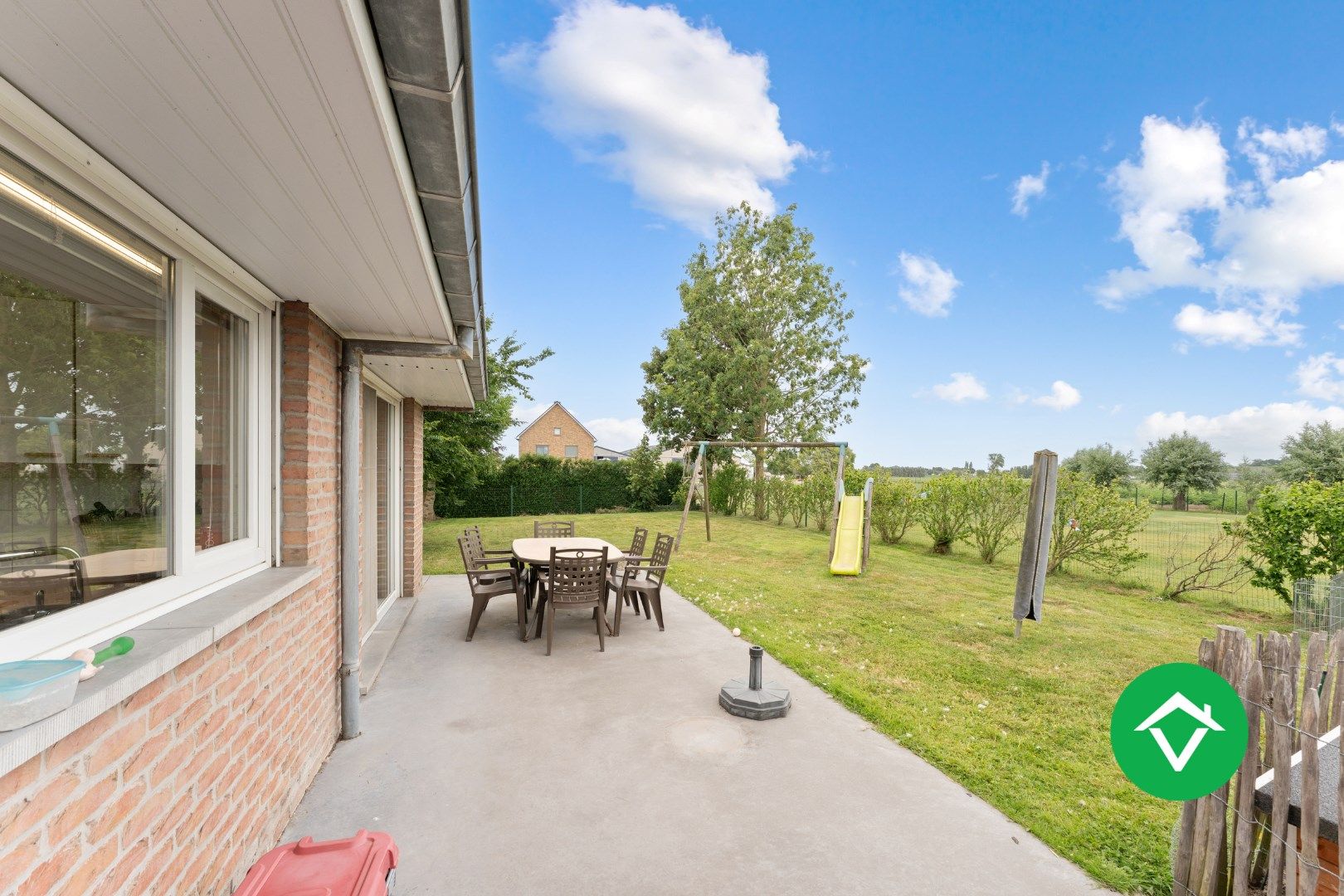 Instapklare woning met 3 slaapkamers en groene tuin te Koekelare foto 22