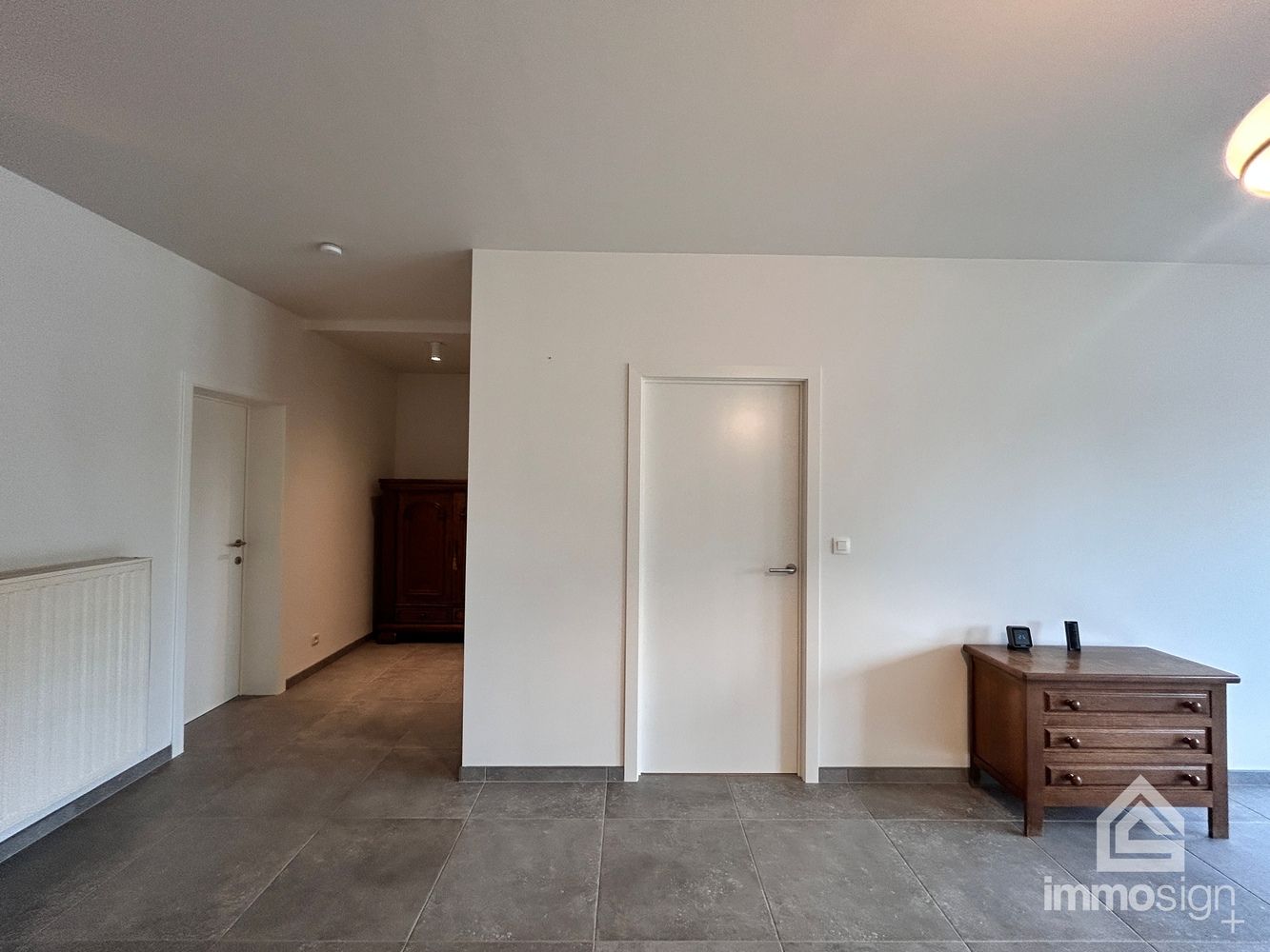 Volledig gerenoveerde gelijkvloerse éénslaapkamerwoning te Reppel! foto 7