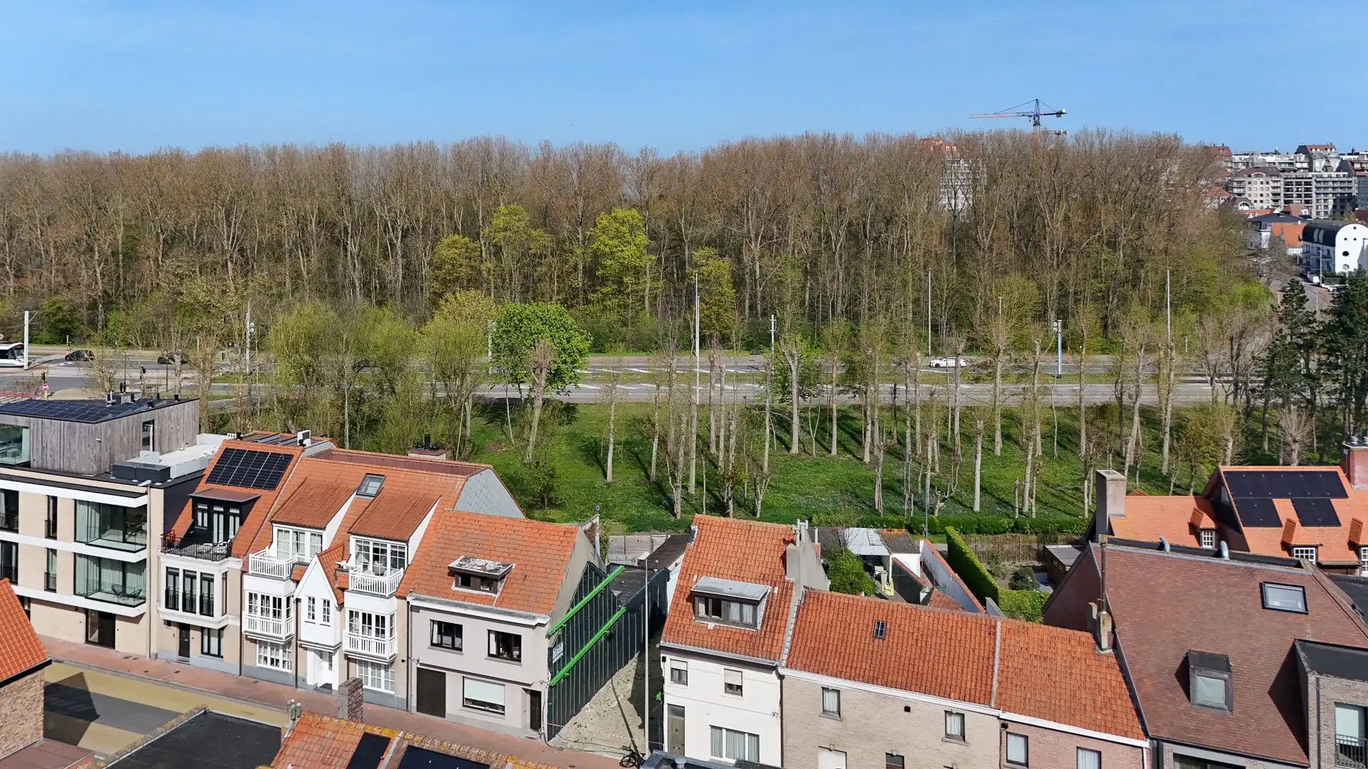 Bouwrijp perceel bouwgrond met vergunde plannen   foto 2