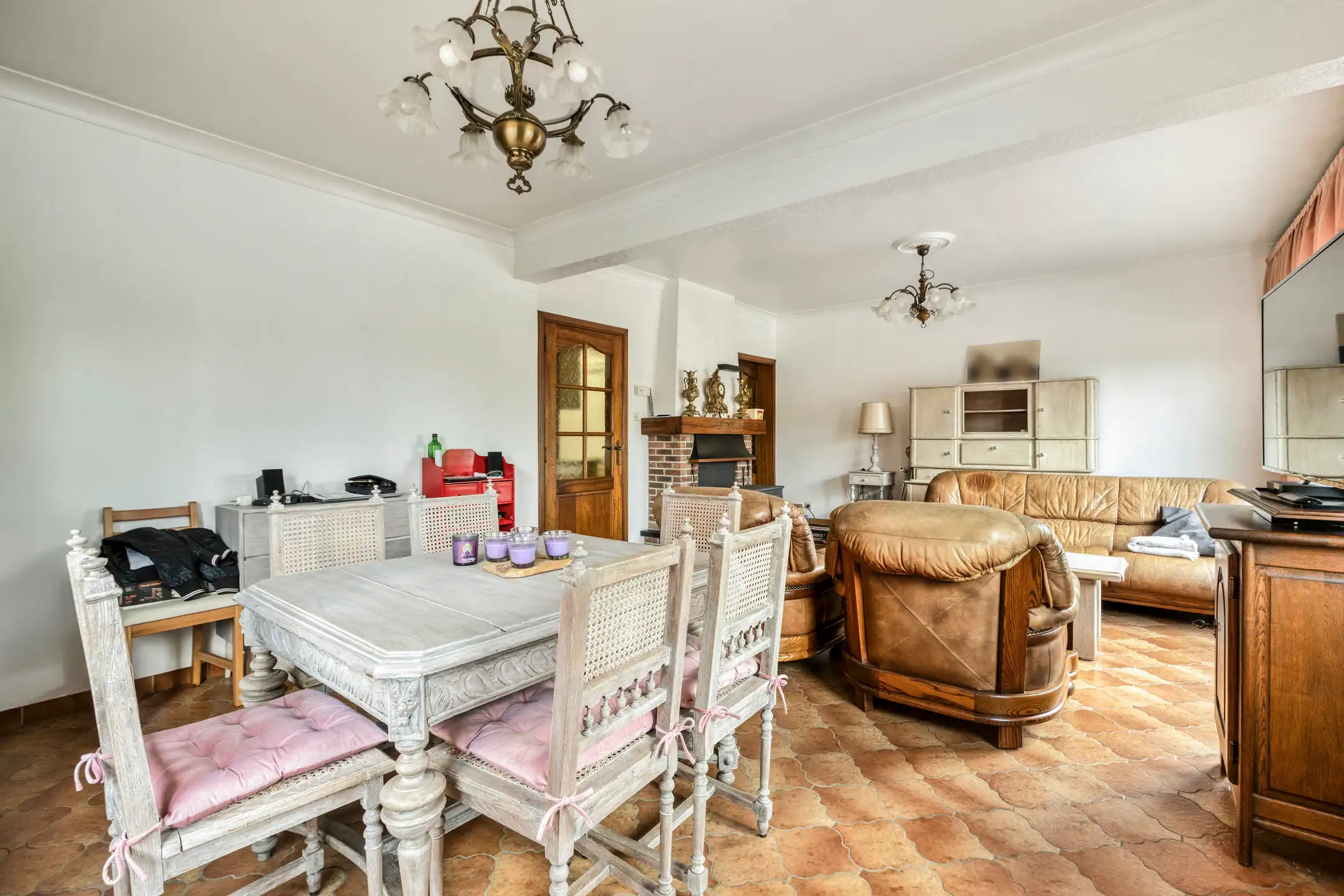Te renoveren woning met 3 slaapkamers op 11are foto 7