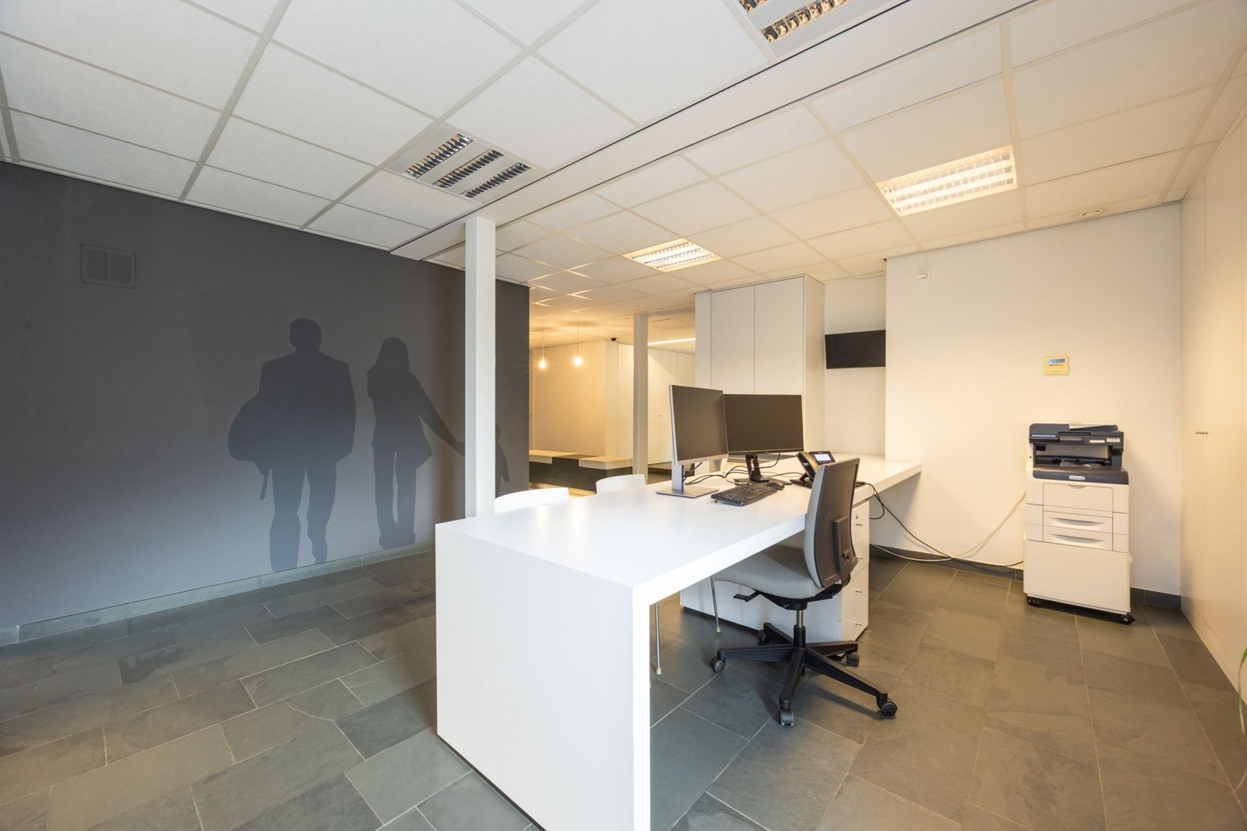 Goed gelegen kantoorruimte (circa 265m²) in het centrum van Meer (Hoogstraten) met parking. foto 10