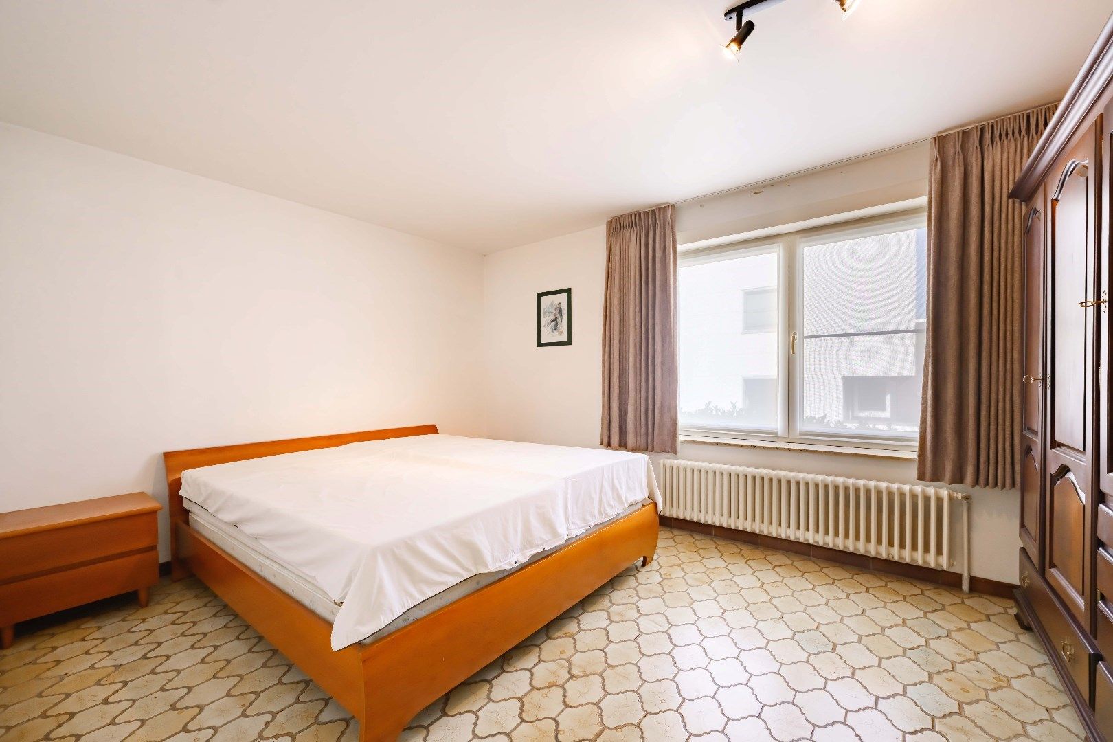 VERRASSEND RUIME ALLEENSTAANDE WONING OP 1.298 m² foto 14