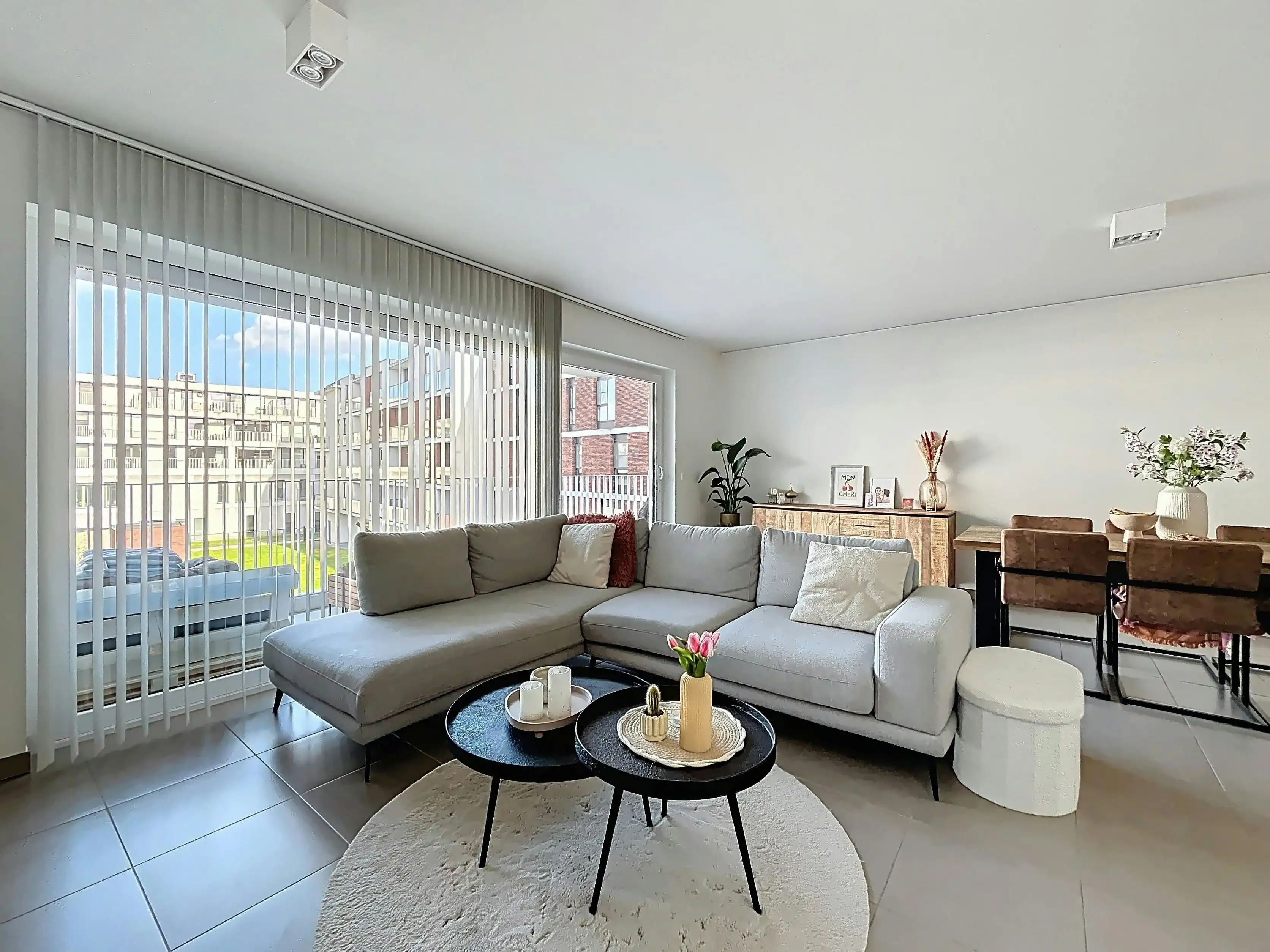 Stijlvol tweeslaapkamerappartement te koop in centrum Aalter foto 3