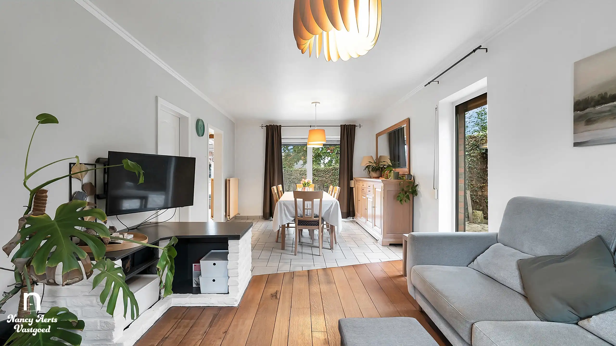 Halfopen gezinswoning met 3 slaapkamers en zonnige tuin foto 6