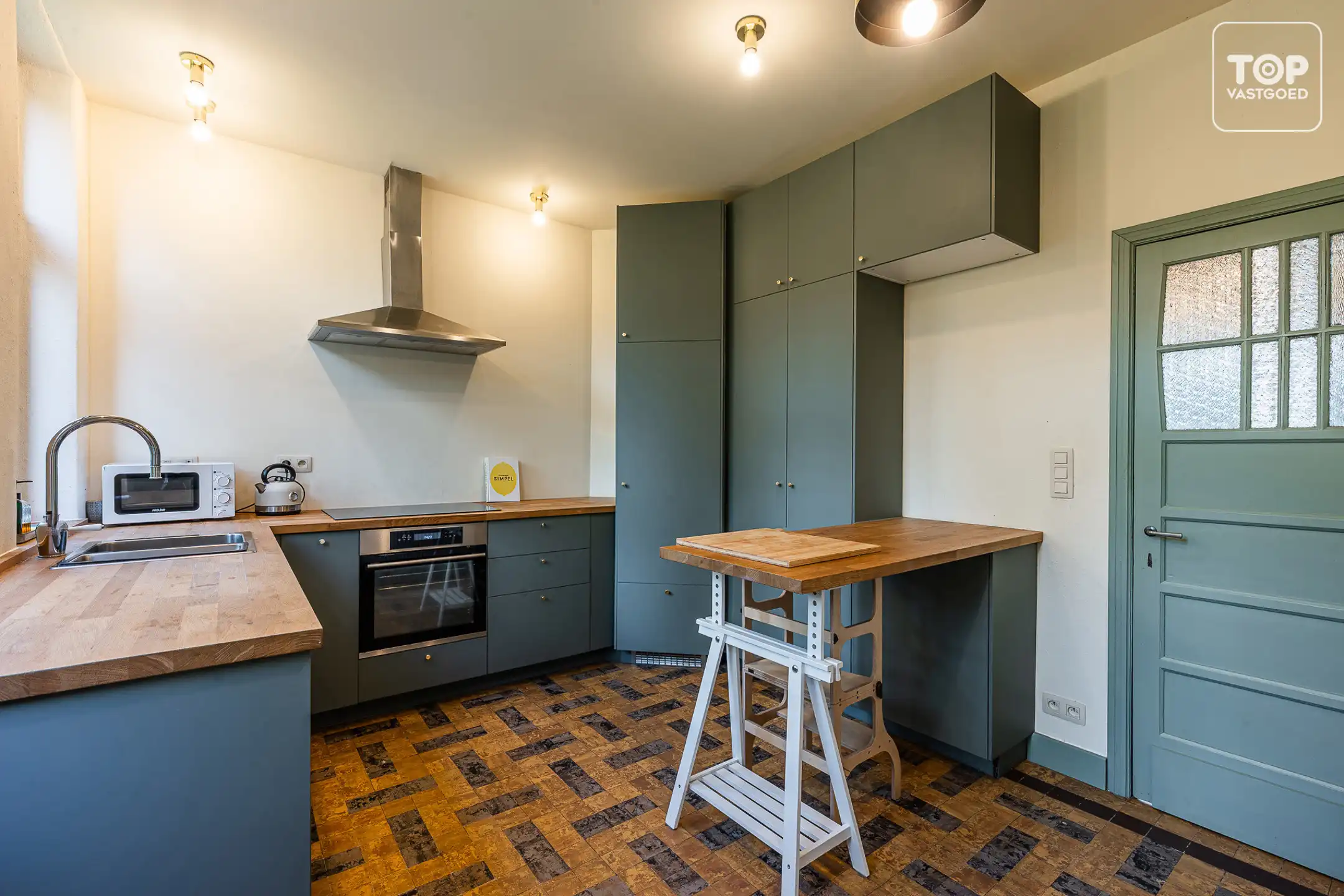 Uniek gerenoveerde woning waar authenticiteit en natuur samenkomen foto 8