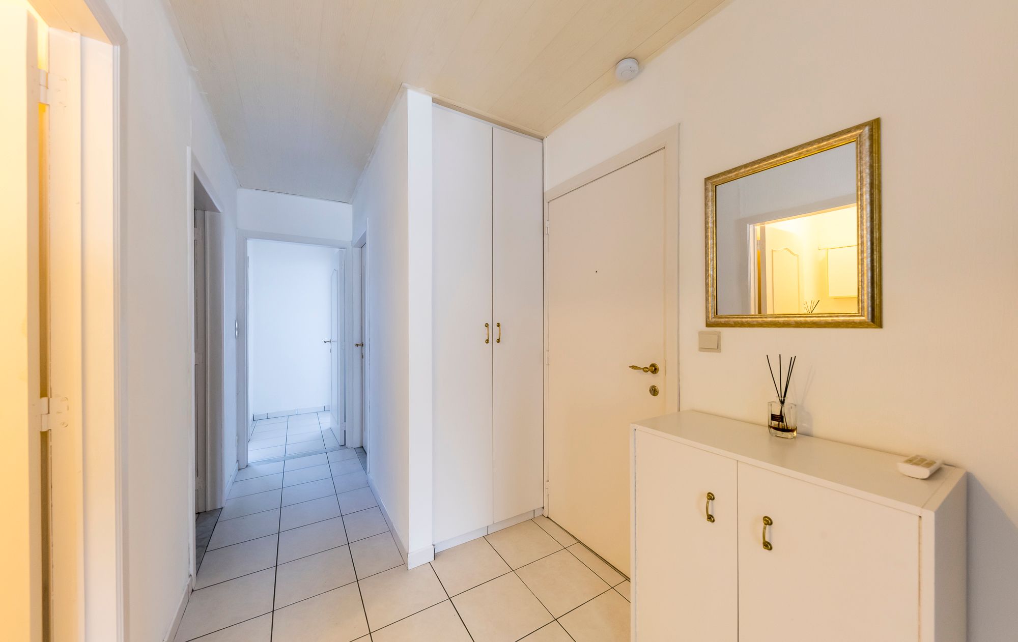 TE KOOP: 3-slaapkamerappartement op de bovenste verdieping op centrale locatie in Helchteren foto 2