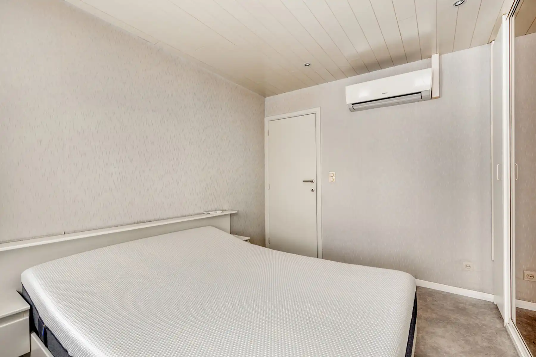 Woning met atelier en 4 slaapkamers in Buggenhout foto 17