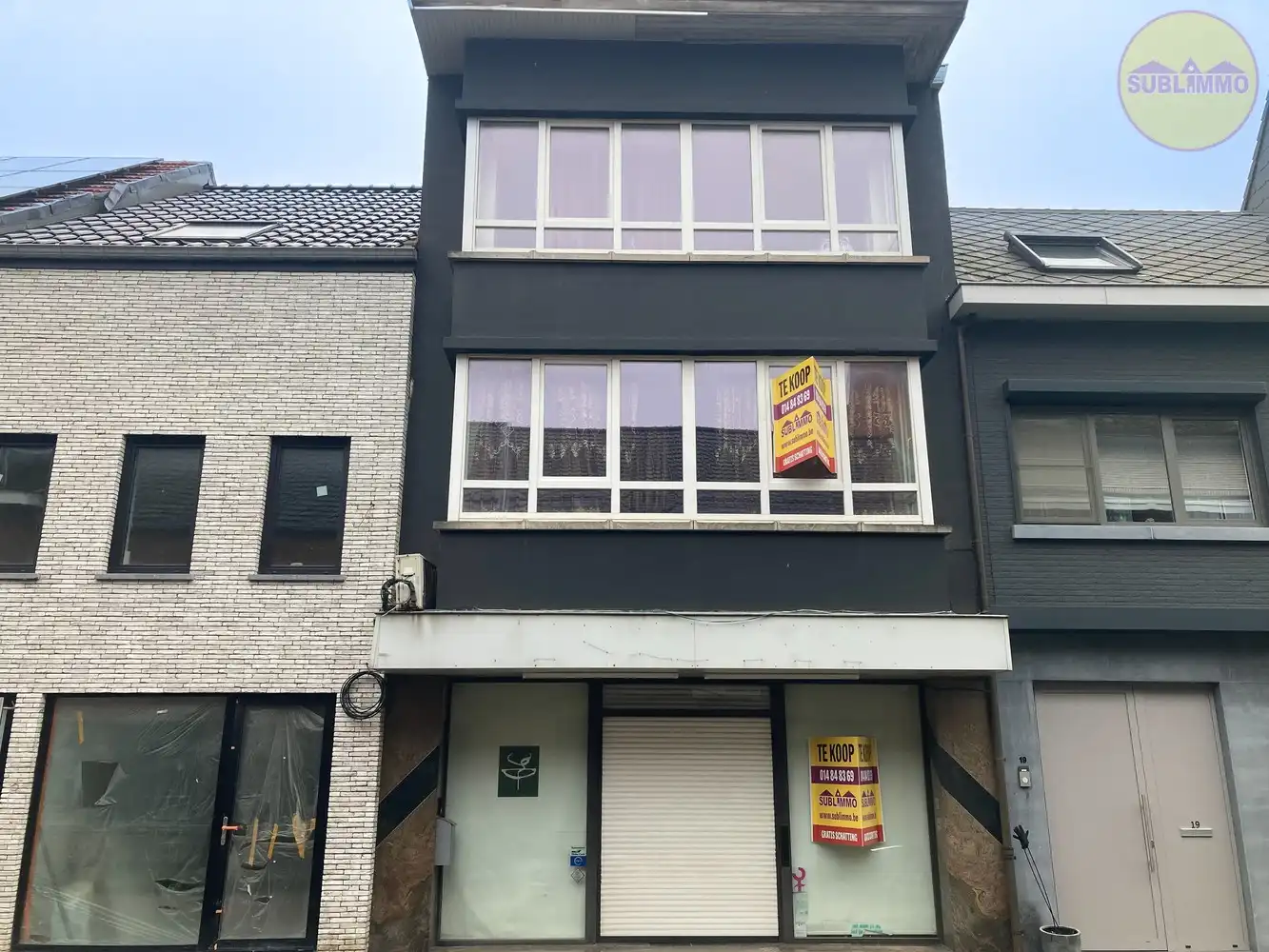 Handelspand (63 m²) met woonst in centrum Meerhout foto {{pictureIndex}}