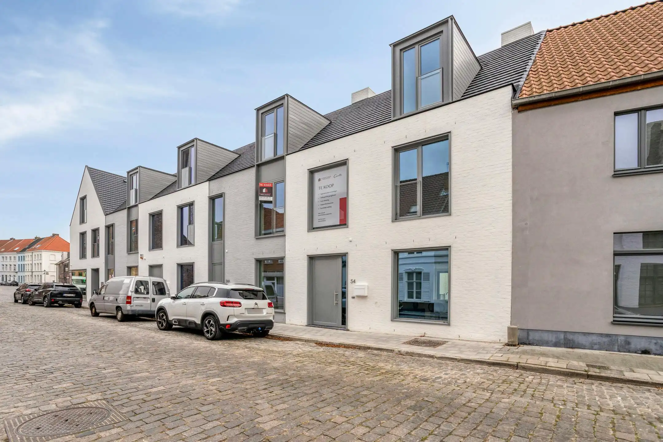 Stijlvol huis te centrum Brugge met 3 slaapkamers en garage foto 2