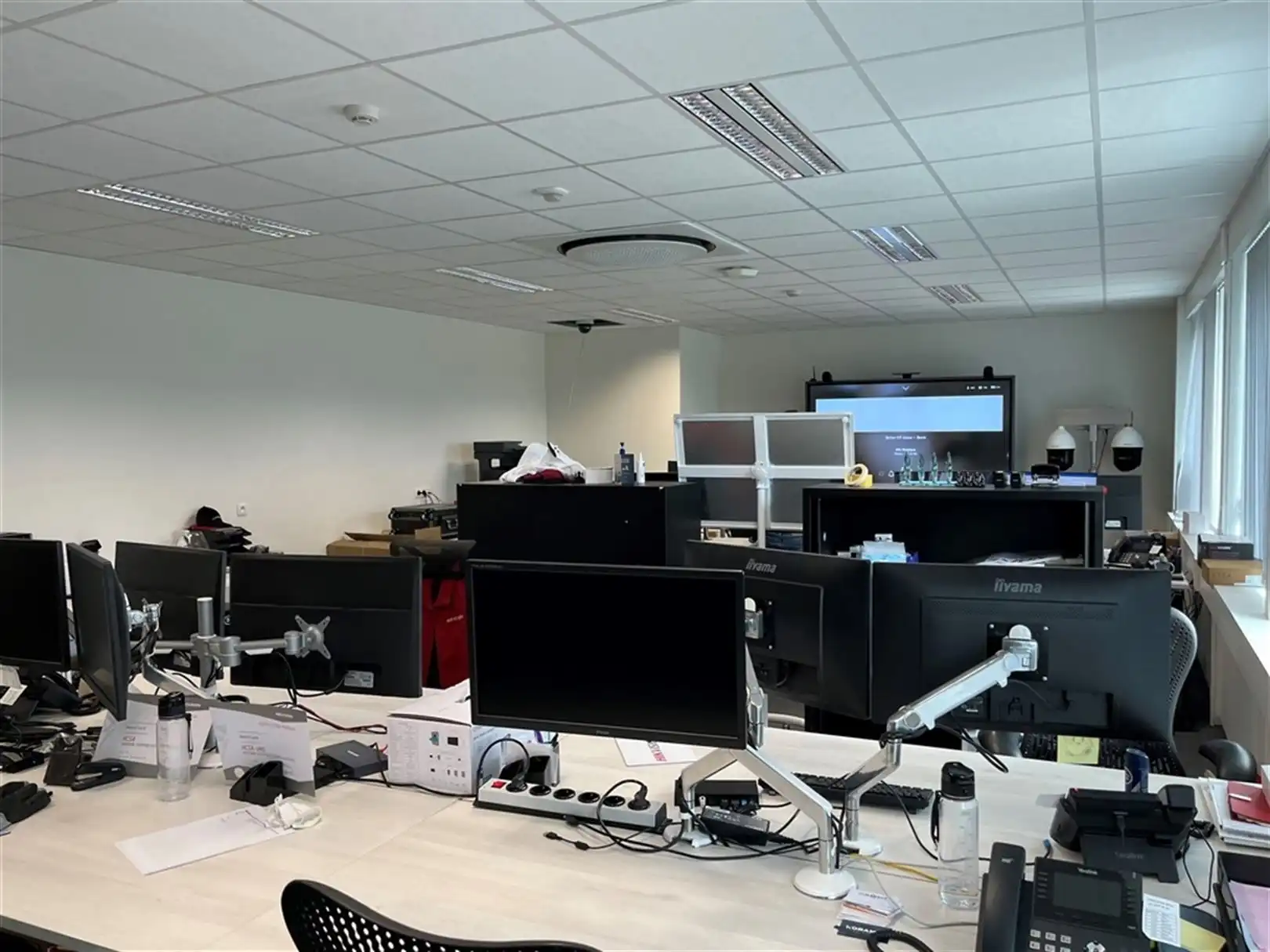 Instapklaar kantoor te huur in Heverlee foto 3