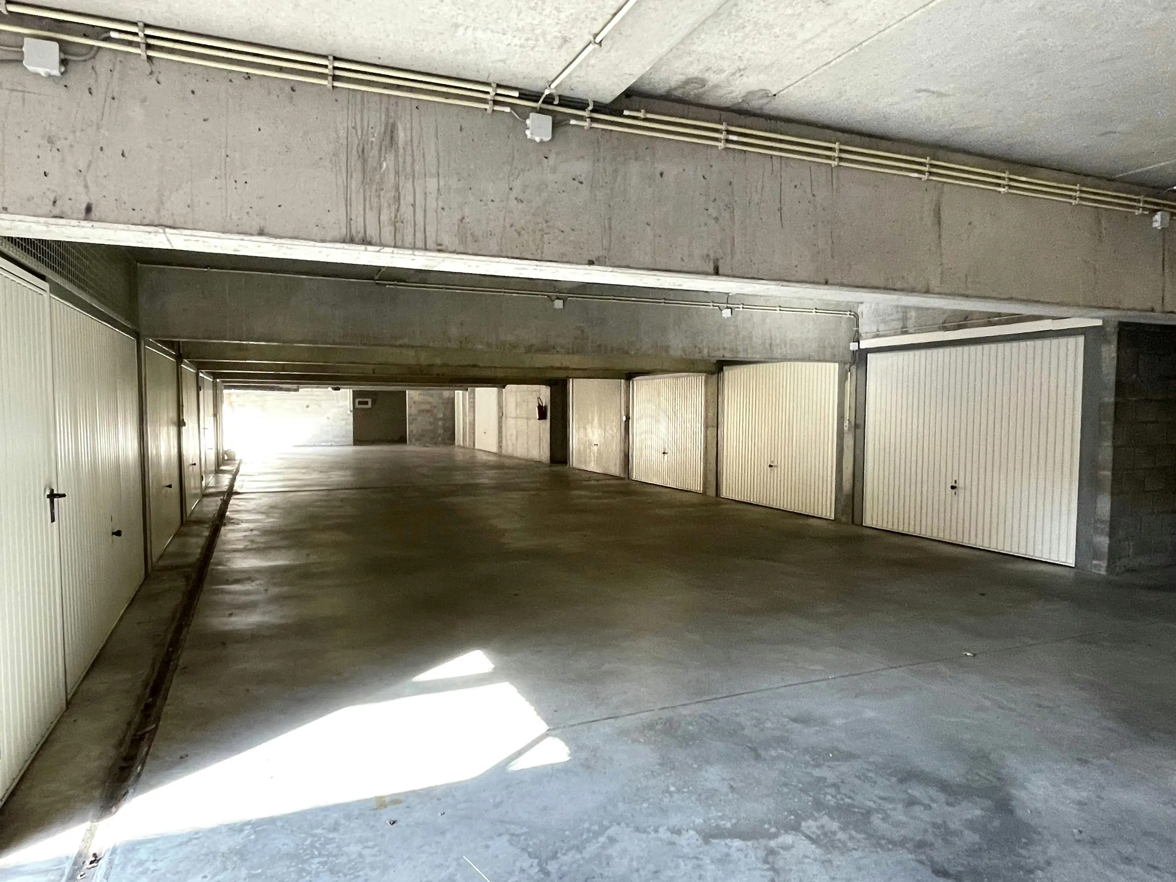 Ruime garagebox in de Zeelaan te Koksijde foto 6