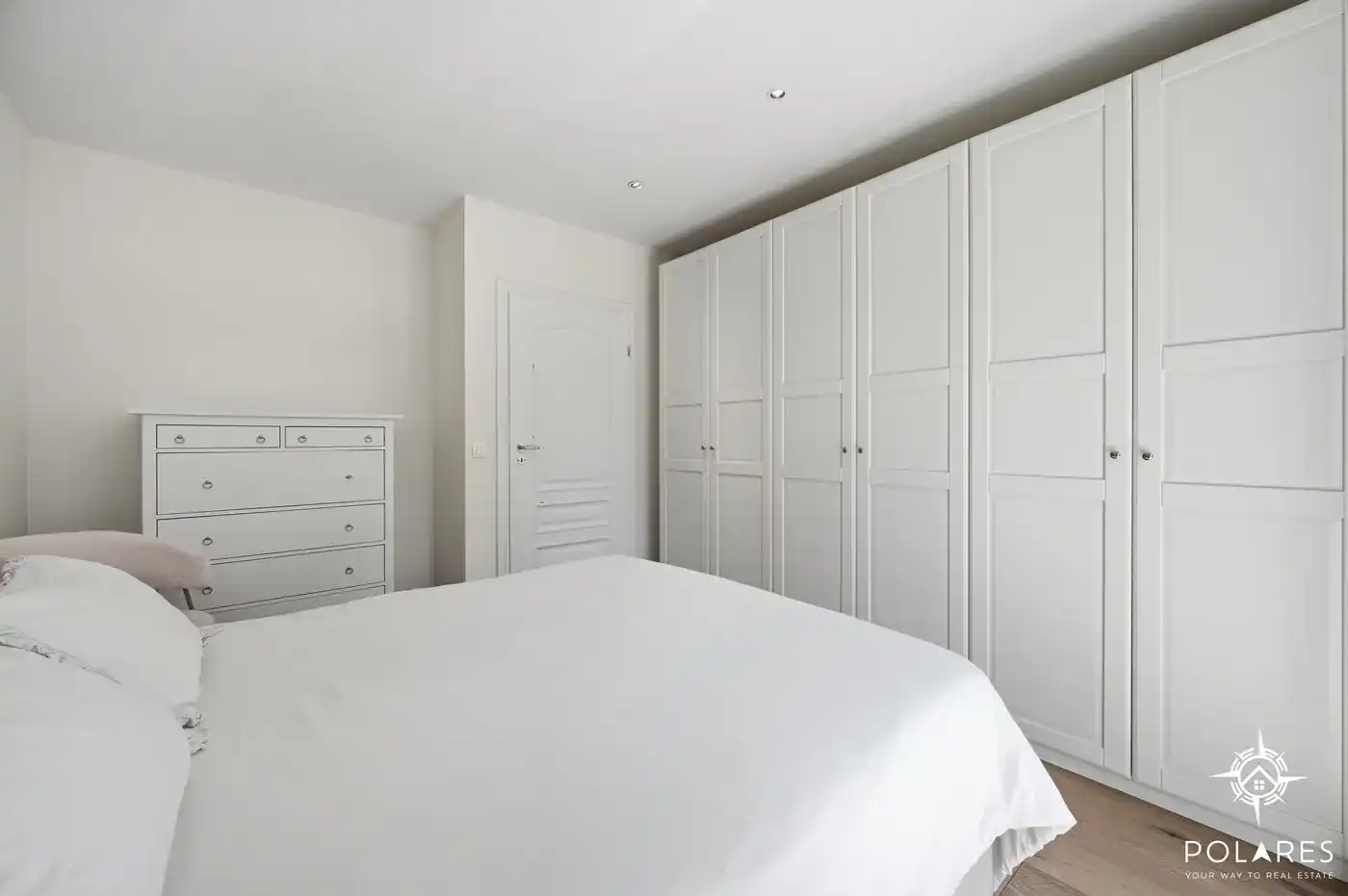 Volledig gerenoveerde moderne bungalow met zwembad – 100% instapklaar. foto 17