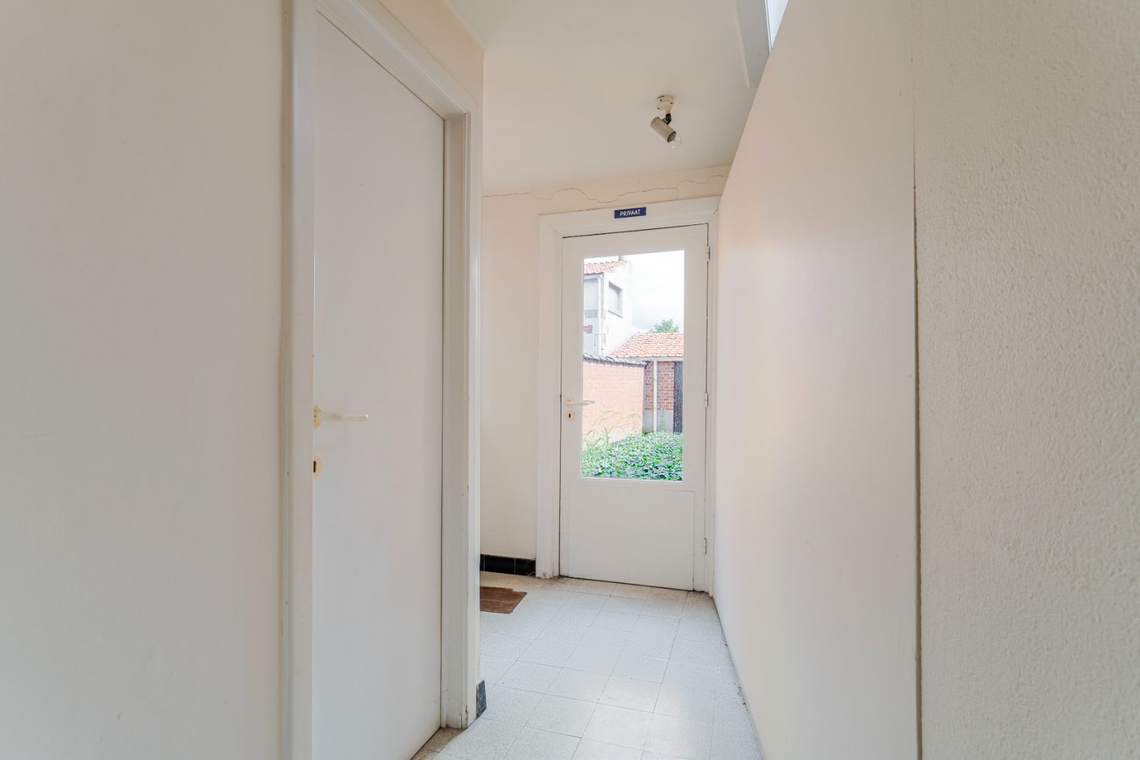 Statige woning met voormalige tandartspraktijk – centrum Ardooie! foto 8