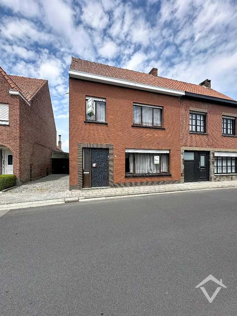 Solide woning met 3 slaapkamers, garage en tuin op topligging in Beerst nabij Diksmuide foto 2