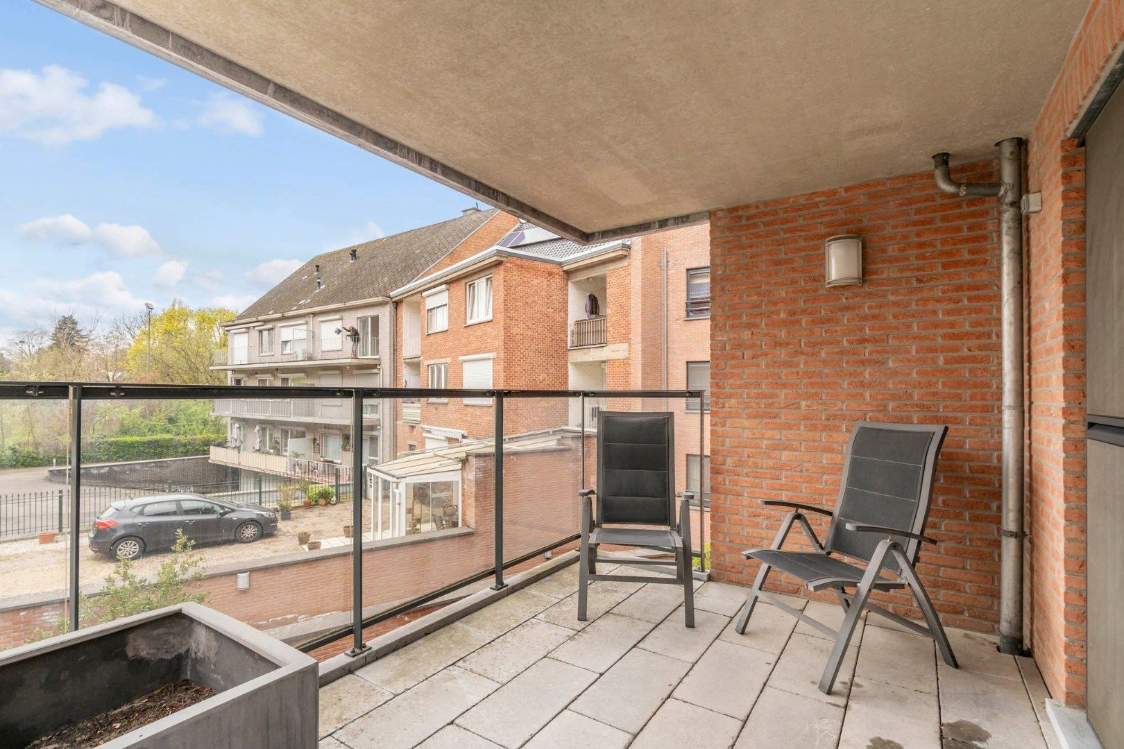 Ruim en zeer verzorgd appartement met 2 slaapkamers, terras en garage op vlakbij de kleine ring van Hasselt foto 19