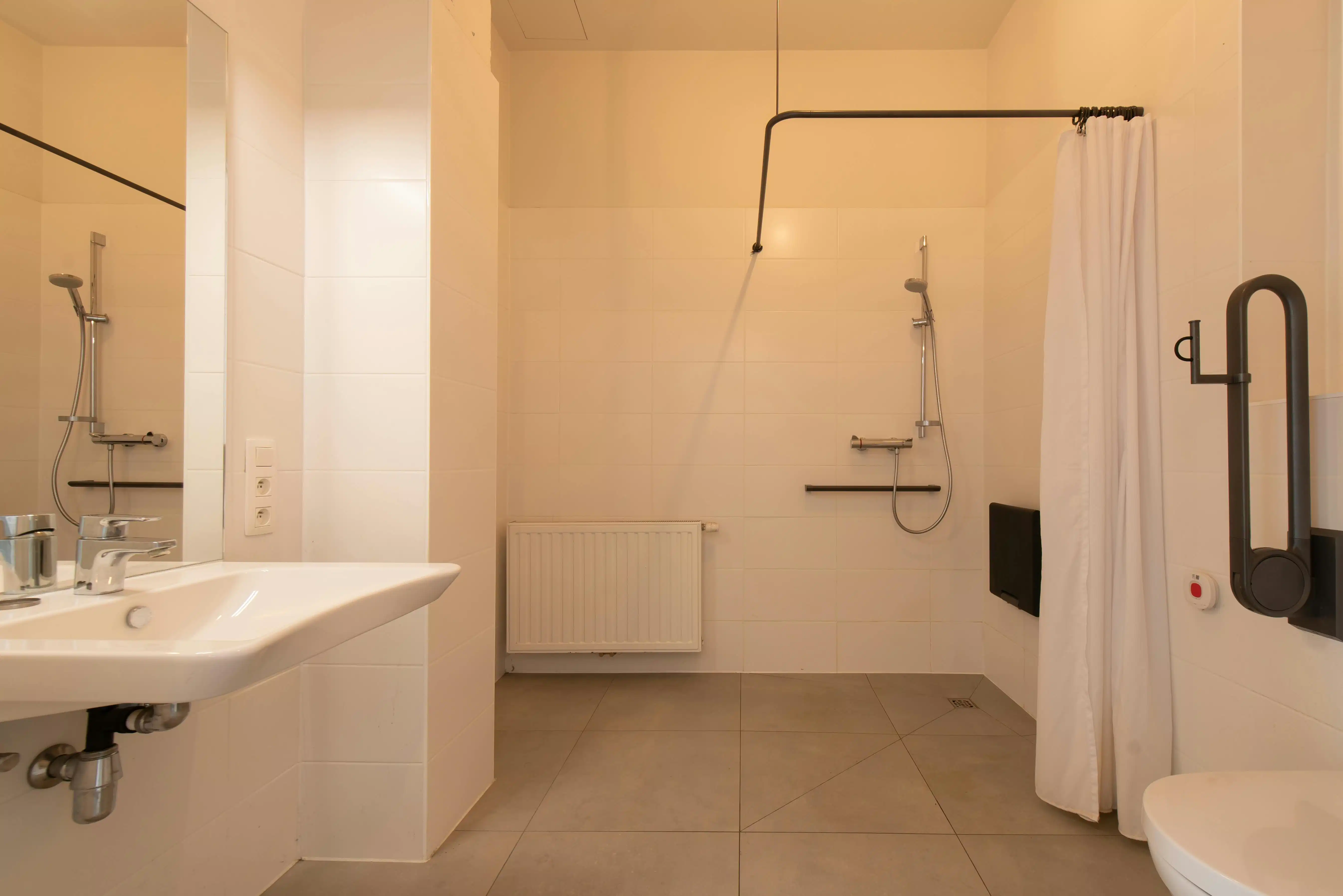 Prachtig gelijkvloerse assistentiewoning met terras foto 12