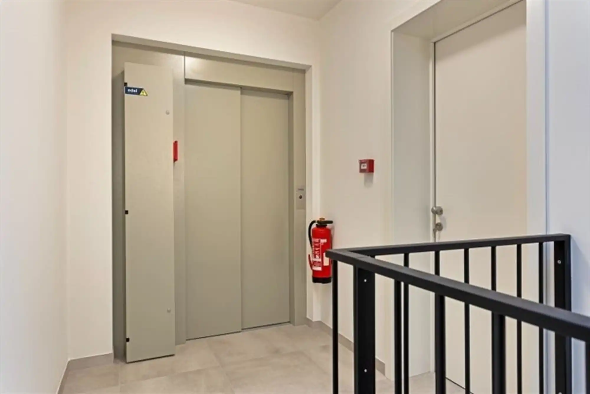 Nieuwbouwappartement met 2 slaapkamers en lift in centrum foto 19
