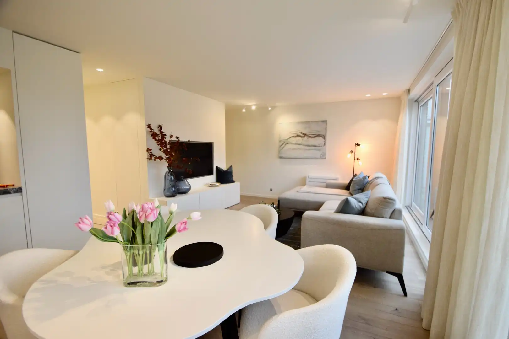 Prachtig penthouse appartement gelegen nabij de Zeedijk, de winkels en het Van Bunnenplein. foto 6