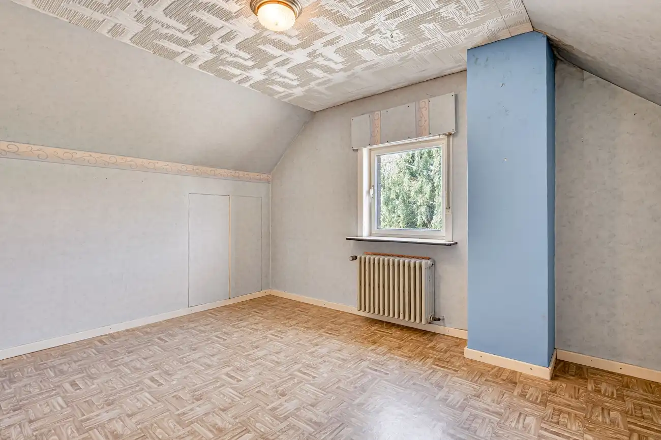 IN OPTIE!! Volledig te renoveren open woning met ruime afzonderlijke garage en tuin op een toplocatie nabij Oude Bareel in Sint-Amandsberg/Oostakker! foto 19