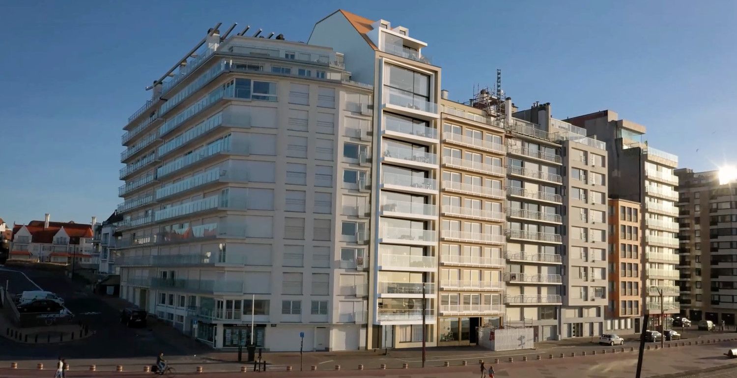 Uitzonderlijk breed - 1ste lijn zeezicht - appartement met 3 slaapkamers. Nieuwbouw foto 2