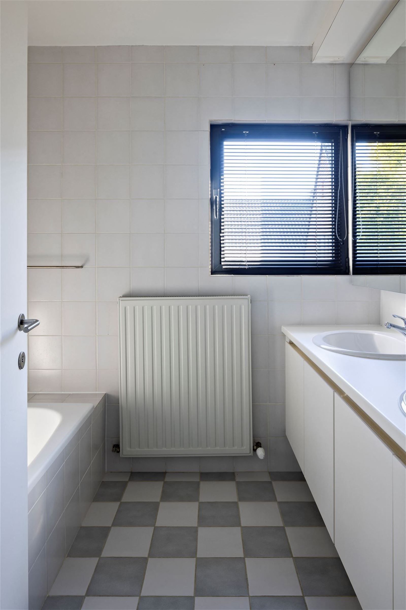 Villa met 3 slaapkamers & 2 badkamers te Dworp foto 24