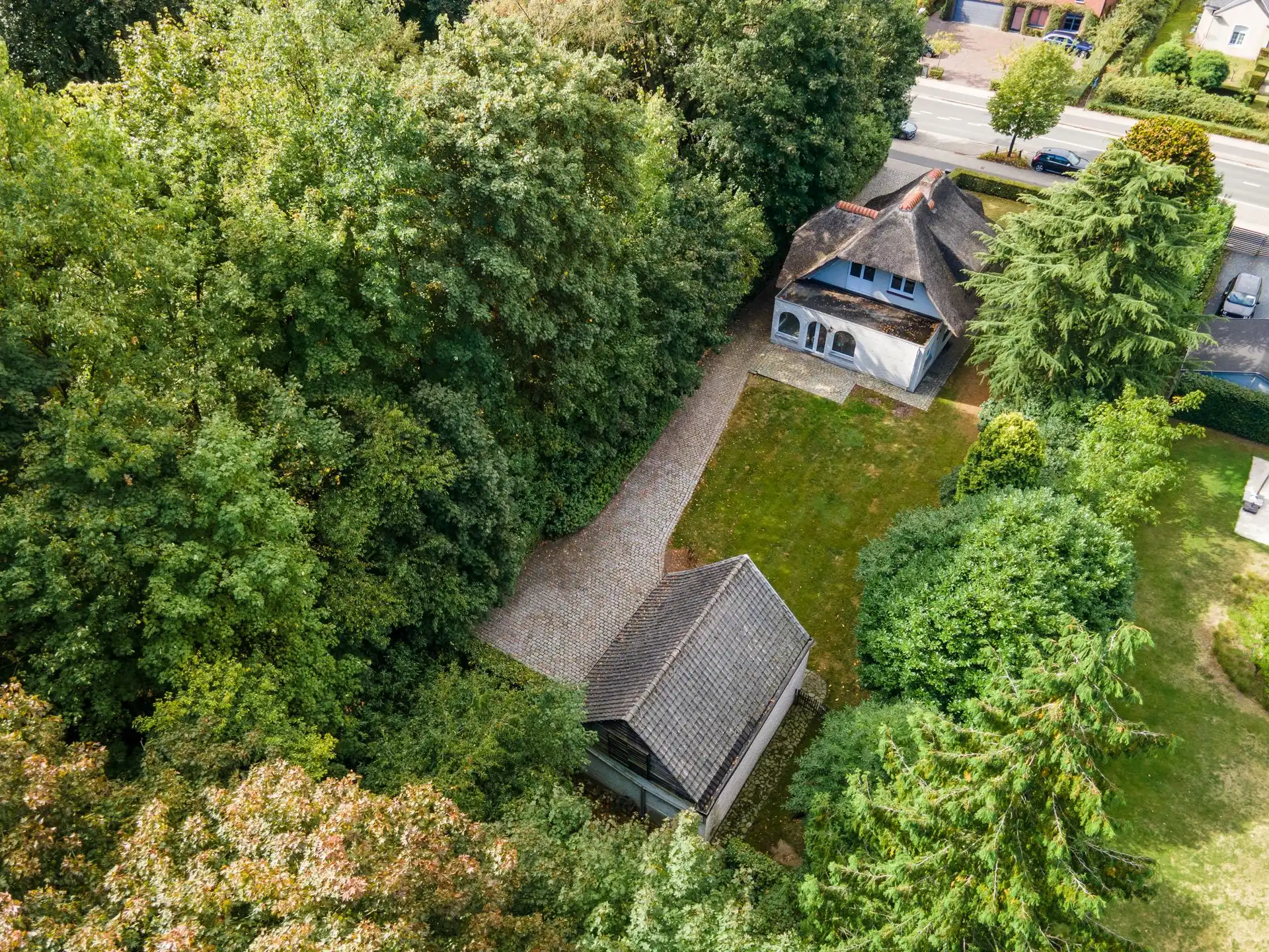 Vrijstaande  charmante villa onder rieten dak op toplocatie in Kapellen foto 21
