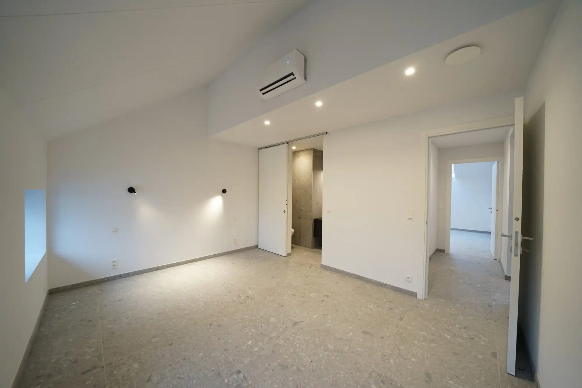 Modern en hip appartement in hartje Sint-Niklaas foto 9