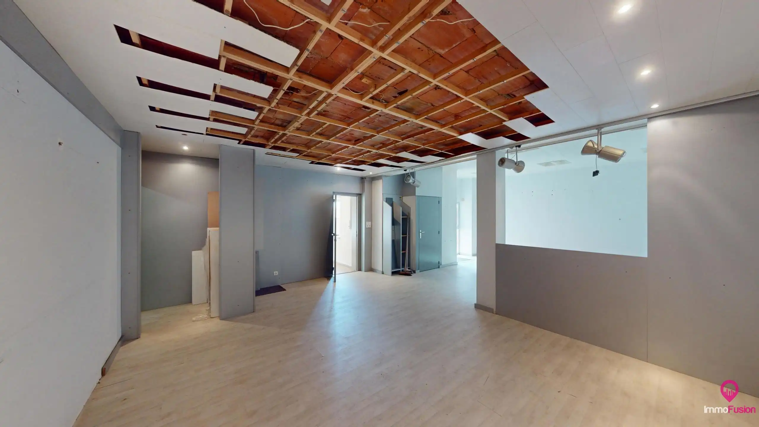 Strategisch gelegen woon-werkpand met ruime studio! foto 27