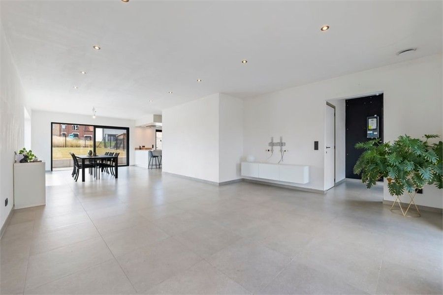 PRACHTIGE NIEUWBOUWWONING OP EEN MOOI PERCEEL IN GINGELOM foto 9