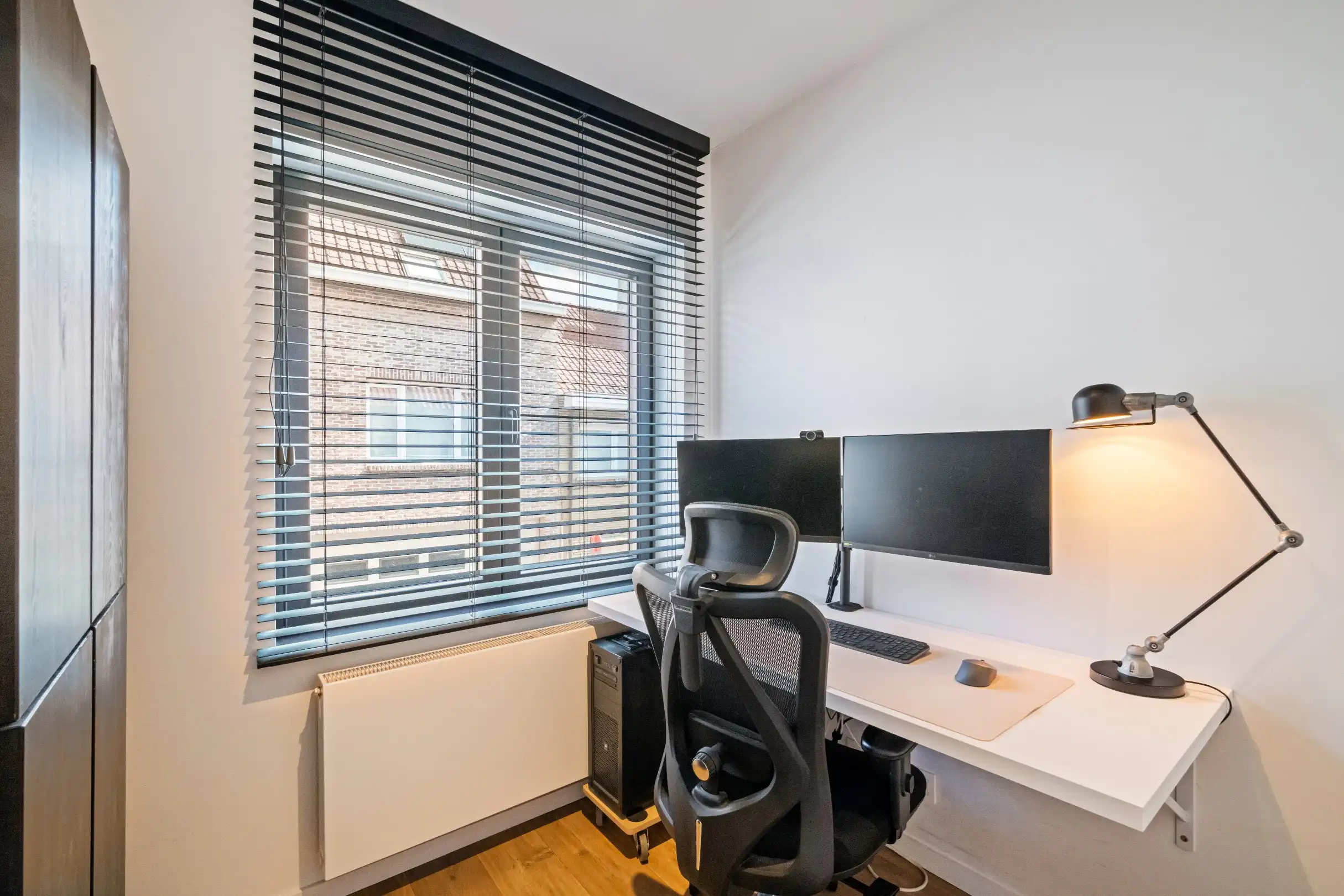 Schitterend gerenoveerd huis te Heist. Garage mogelijk! foto 18