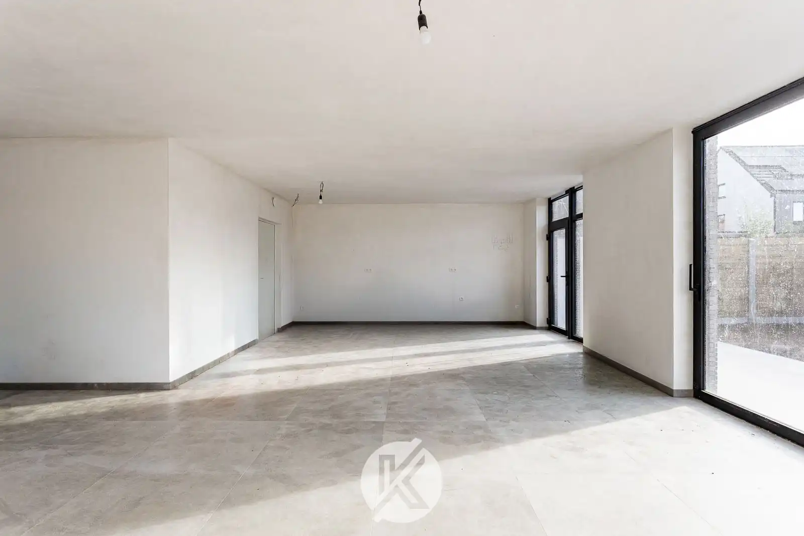 Centraal gelegen halfopen nieuwbouwwoning foto 5
