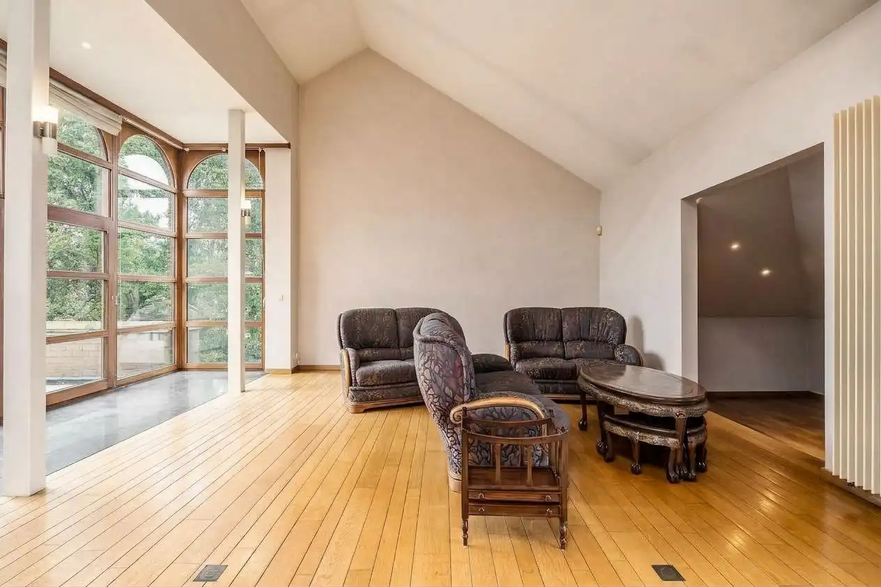 RUIME VILLA MET 340 M² BEW. OPP. AAN WOONPLEZIER, 3 ZONNETERRASSEN EN VOLLEDIG PRIVATE TUIN te Oostende ! foto 18