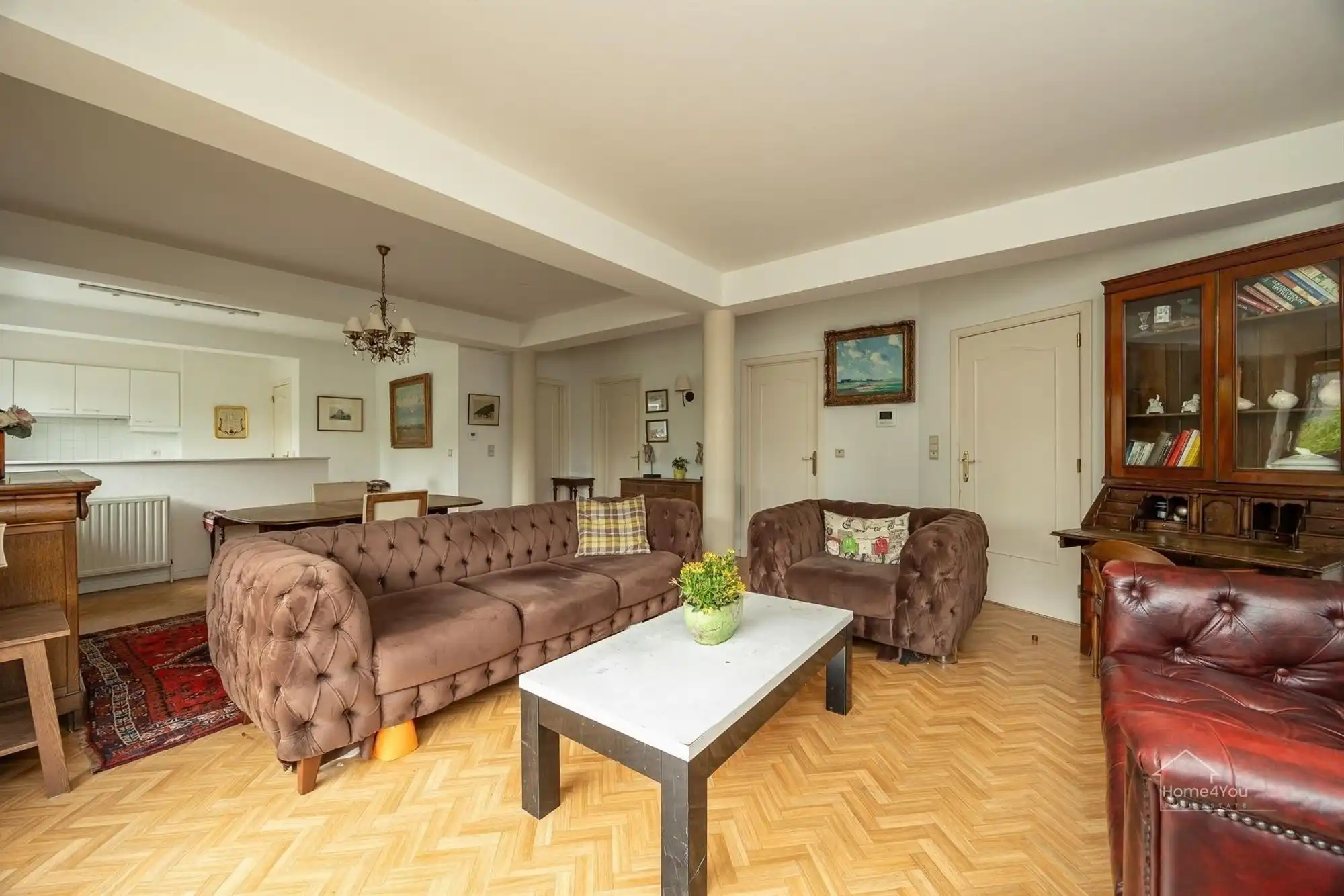 Lichtrijk hoekappartement met 2 slaapkamers en ruim terras foto 4