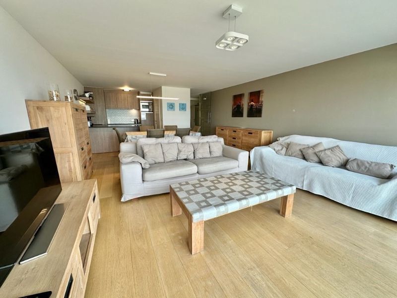 Res. Commodore - gemeubeld 2 slpk app. met kelder en mogelijkheid tot huren van garage ! foto 8
