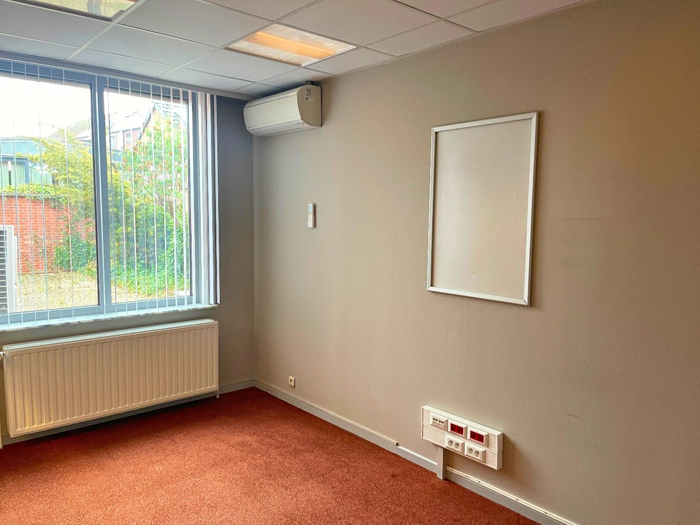 Kantoorgebouw 482m² op 3a85ca met tuin en garage op commerciële topligging foto 7