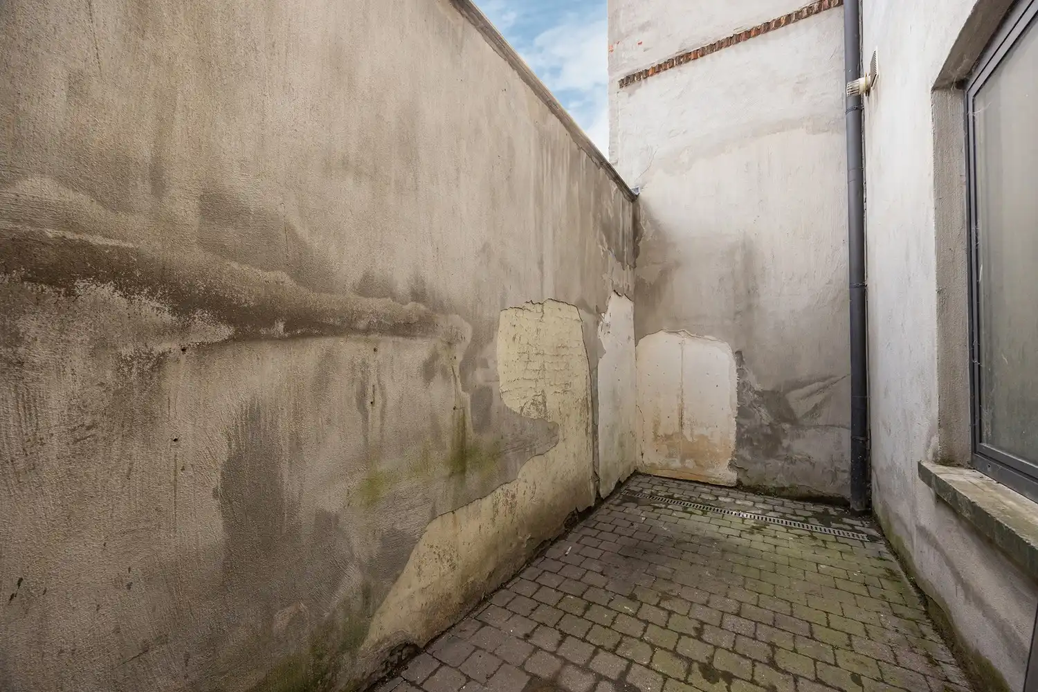 Volledig gerenoveerd gelijkvloers appartement met zuidoost-gericht koertje in Antwerpen foto 14