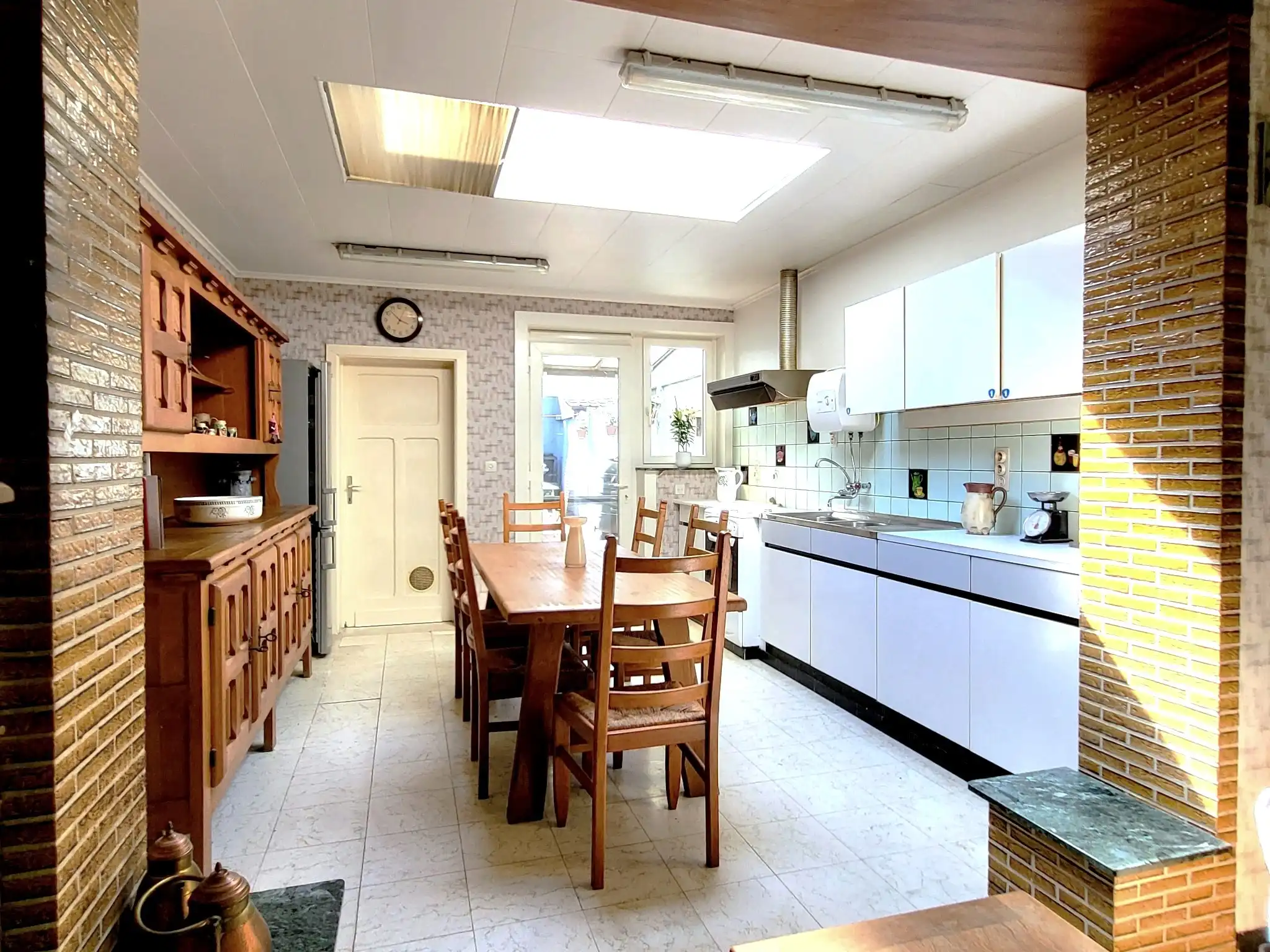 Deze charmante woning met karakter is gelegen op wandelafstand van het station en centrum, biedt een verrassend ruime en praktische indeling, ideaal voor starters of investeerders.  foto 9