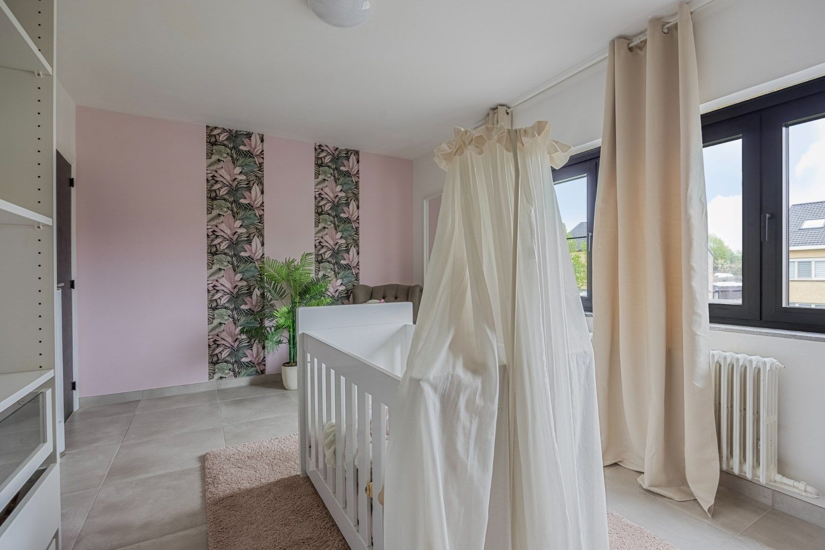 Vernieuwde woning met 319 m² woonplezier in het rustige Nerem foto 21