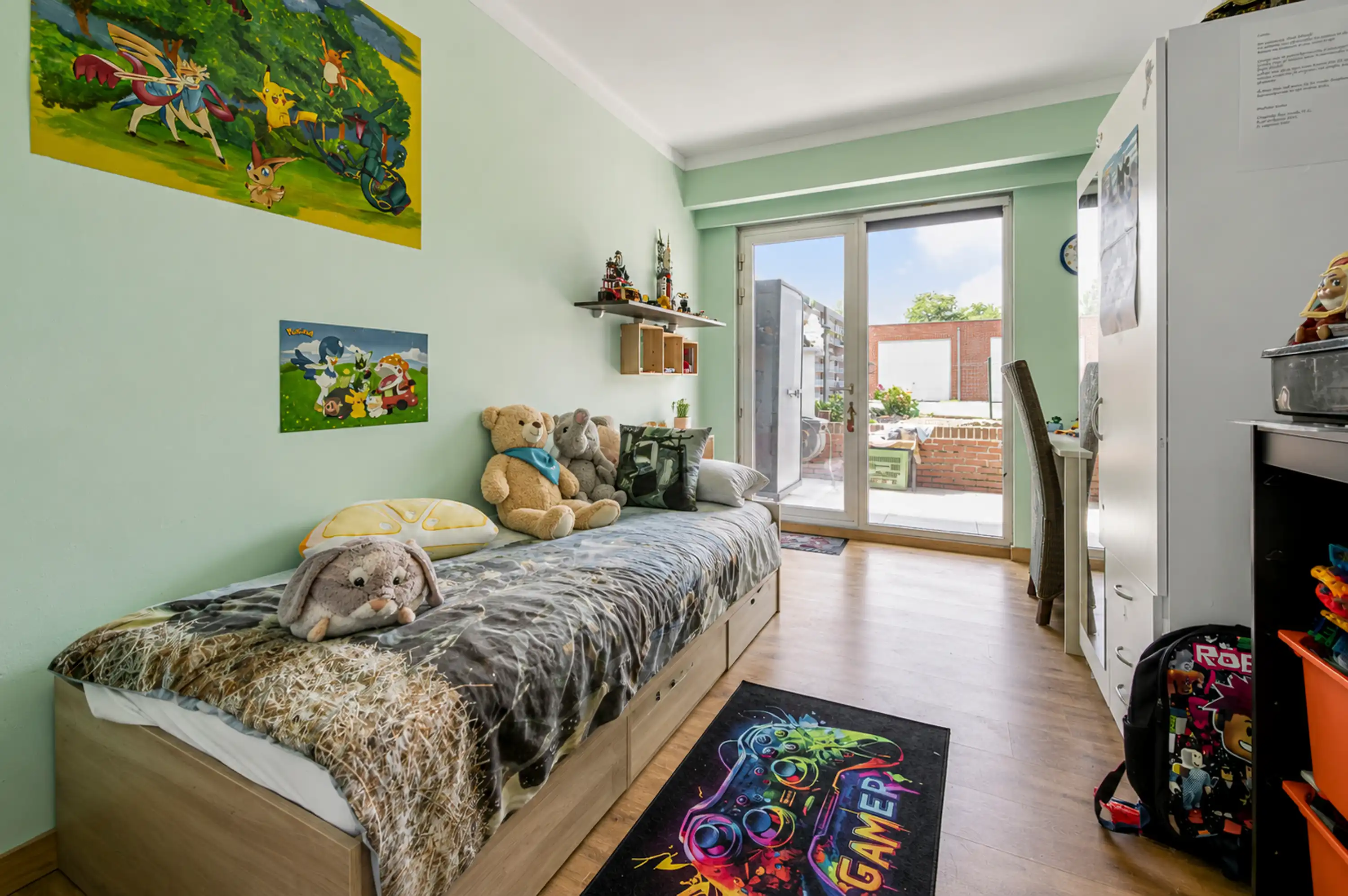 Appartement op het gelijkvloers met twee slaapkamers, een gezellig terras en een privatief tuintje. Ideaal als investering of als comfortabele eigen woonst. foto 9