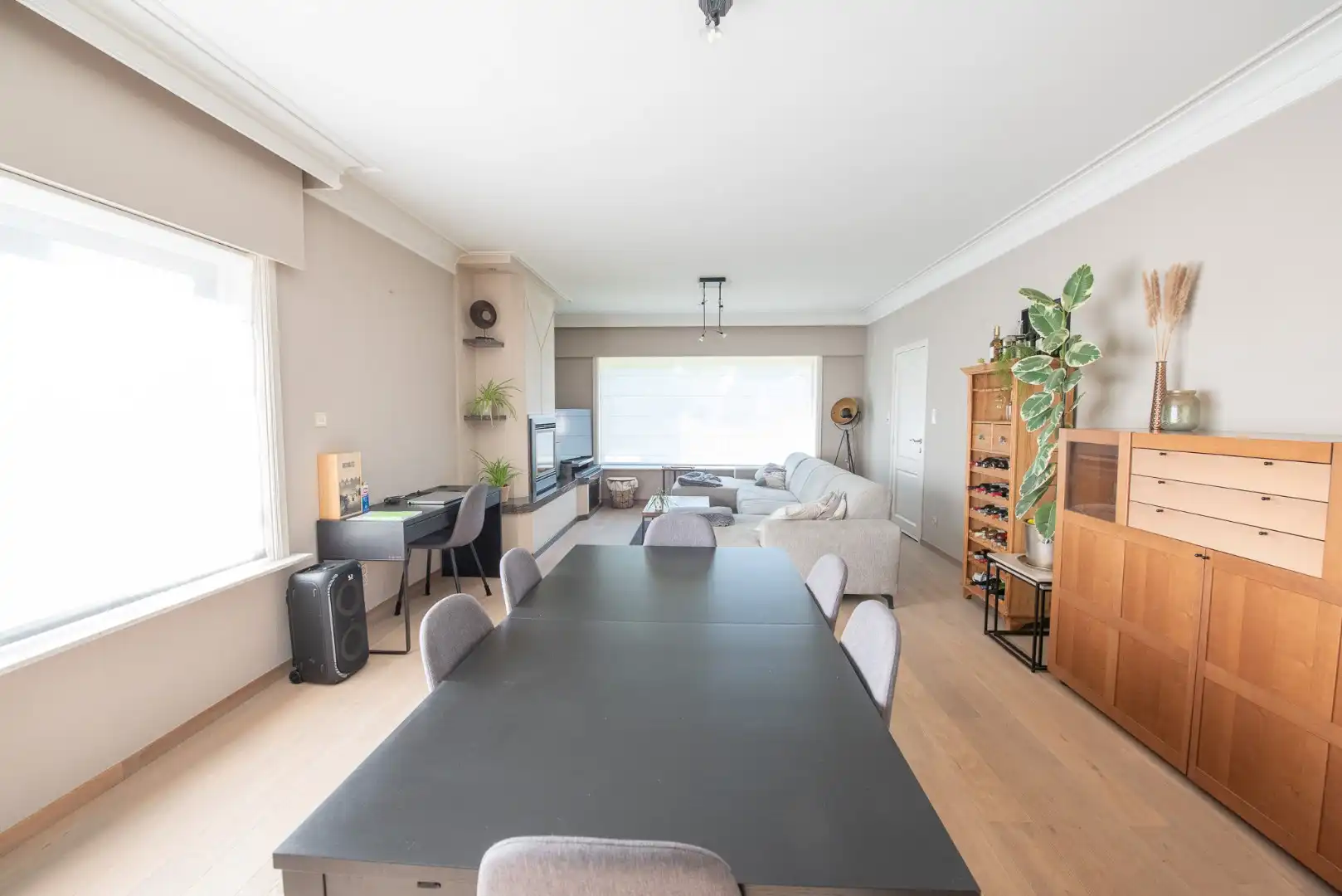 Ruime woning in "De Piste" met garage & tuin te huur! foto 4