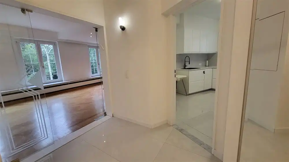 Ruim appartement met zicht op Stadspark foto 6