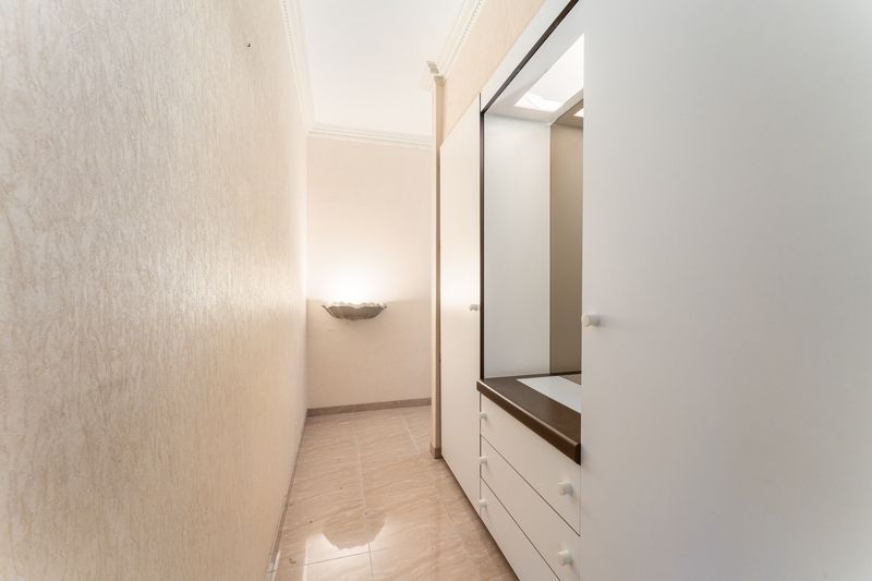 Roeselare- Appartement met 3 slaapkamers foto 8