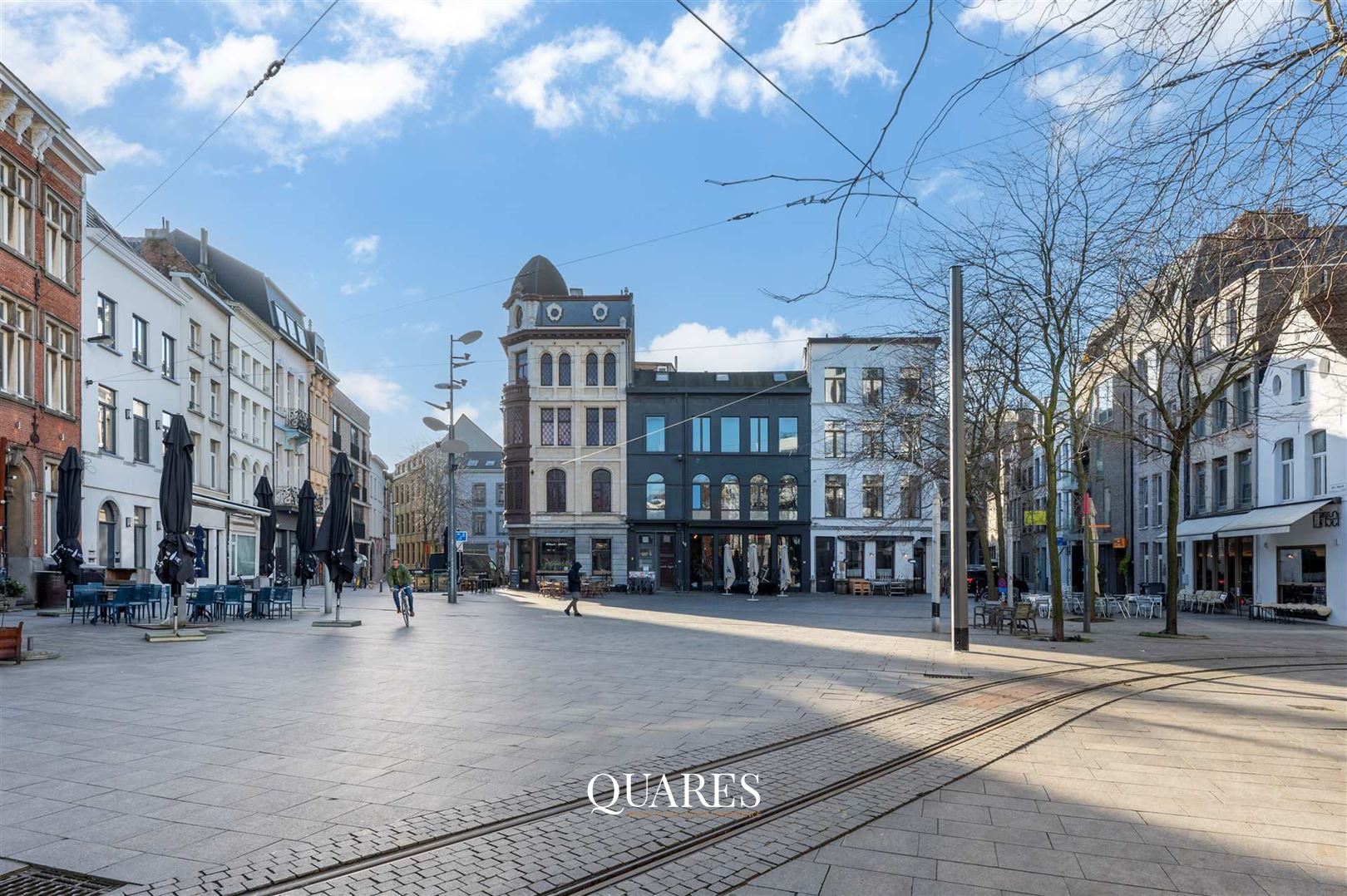 Instapklaar app. met terras in historisch centrum foto 13