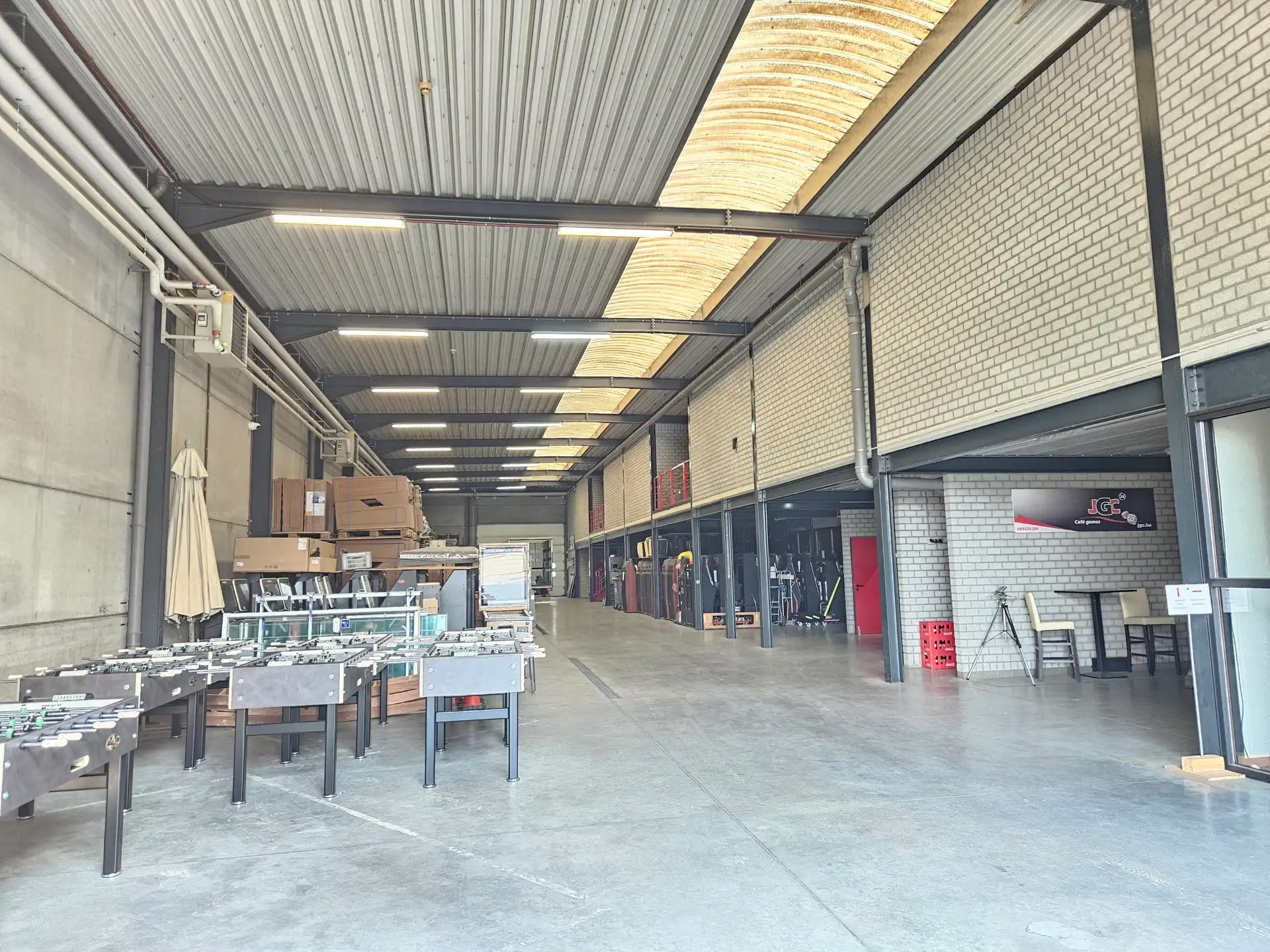 SEMI-INDUSTRIEEL GEBOUW OP ZICHTLOCATIE foto 9