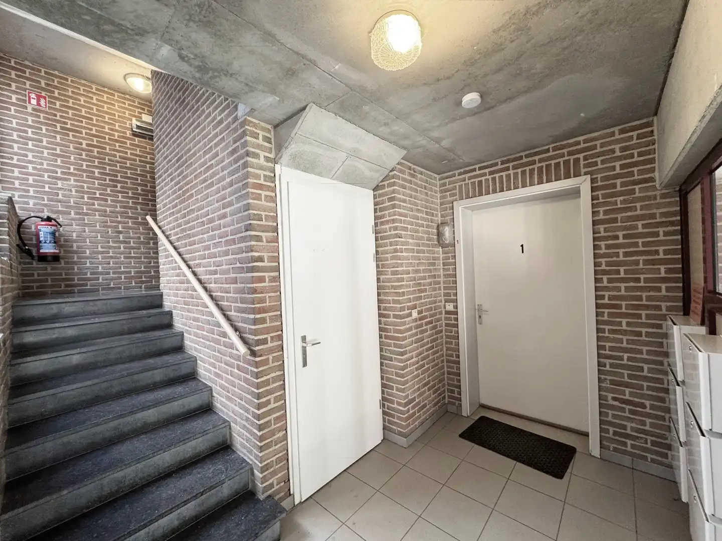 Investering in het Centrum van Borgloon: Appartementenblok met 5 Appartementen en 2 Autostaanplaatsen foto 5