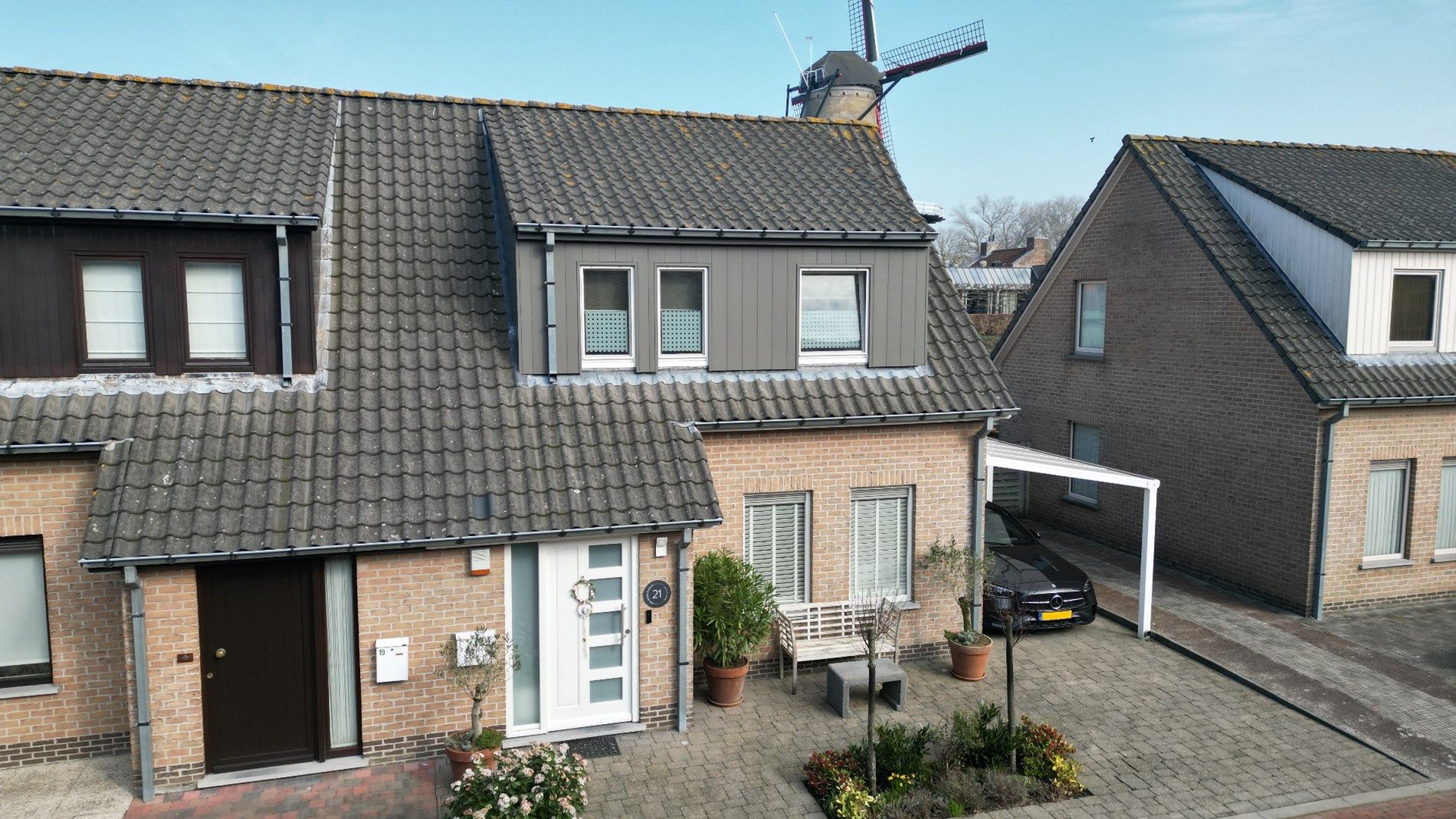 Luxe woning aan de voet van "de Brak" in Sluis foto 2