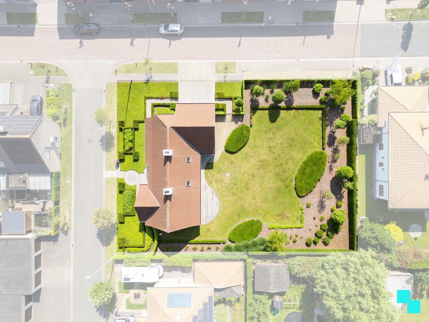 Instapklare villa met 4 slaapkamers, dubbele garage en prachtige tuin te Bosmolens - Izegem. foto 19
