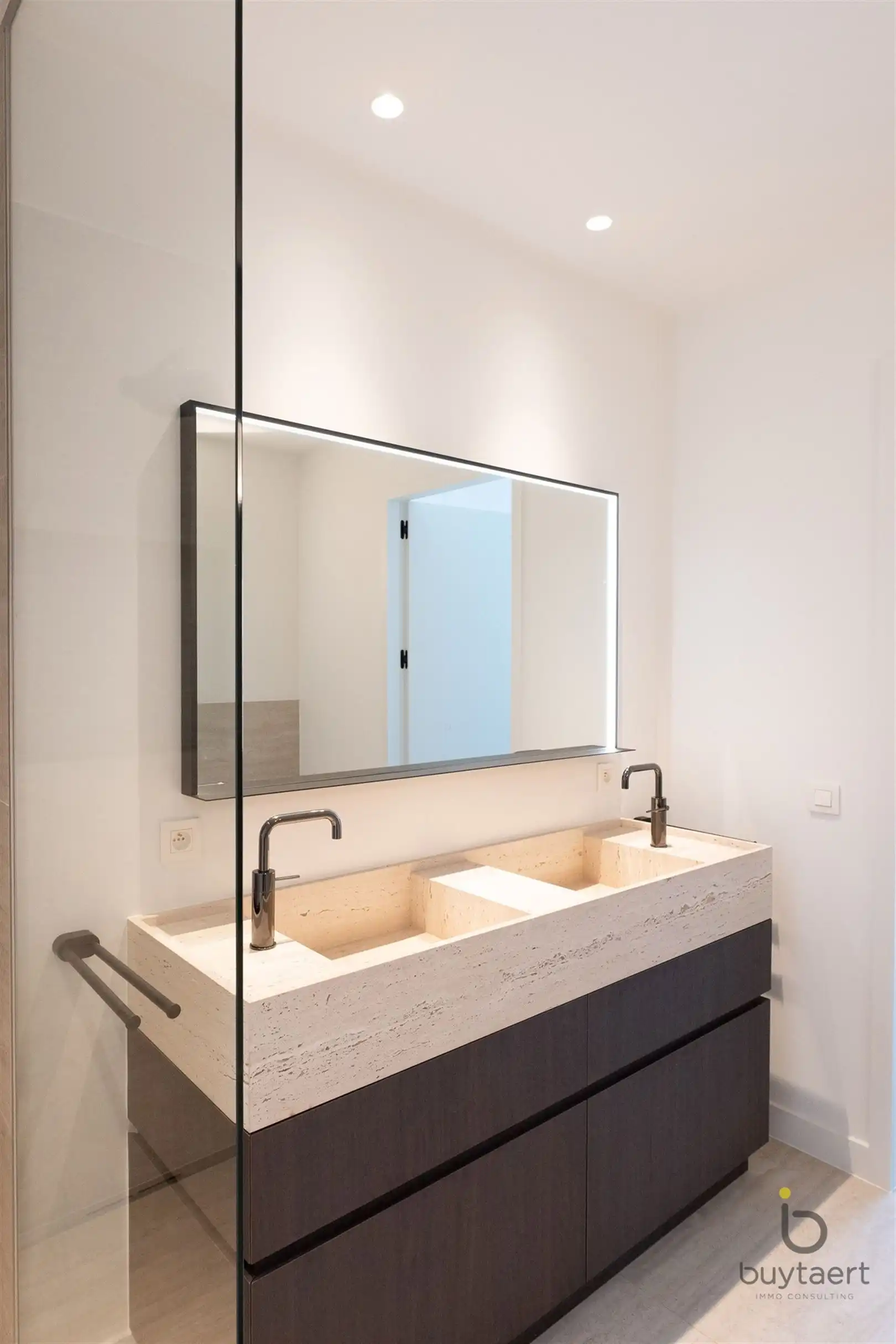 Luxueus nieuwbouwappartement met 2 slaapkamers en ruim terras in hartje Schilde  foto 40